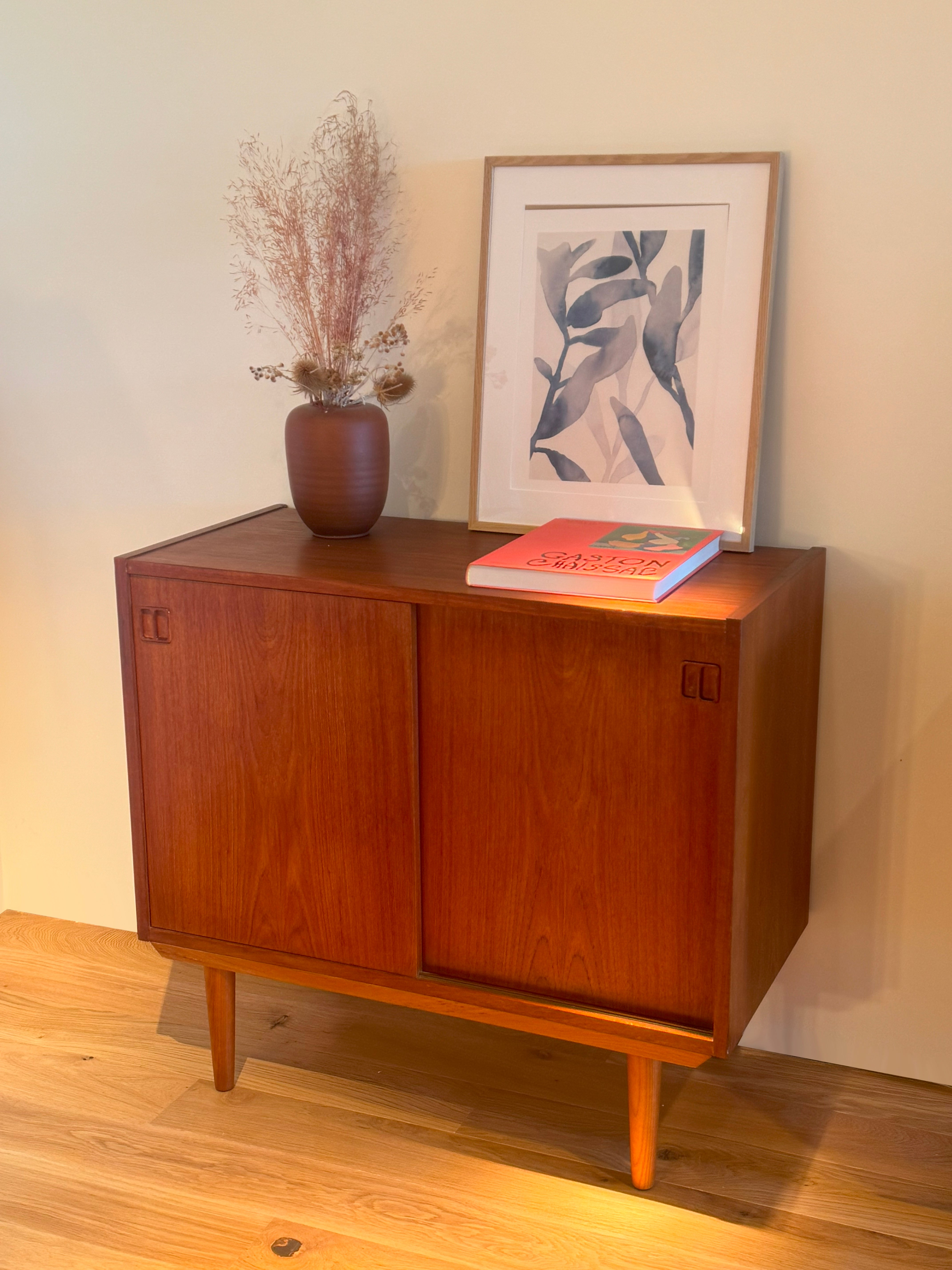 Commode petit buffet scandinave vintage en teck "Elias"