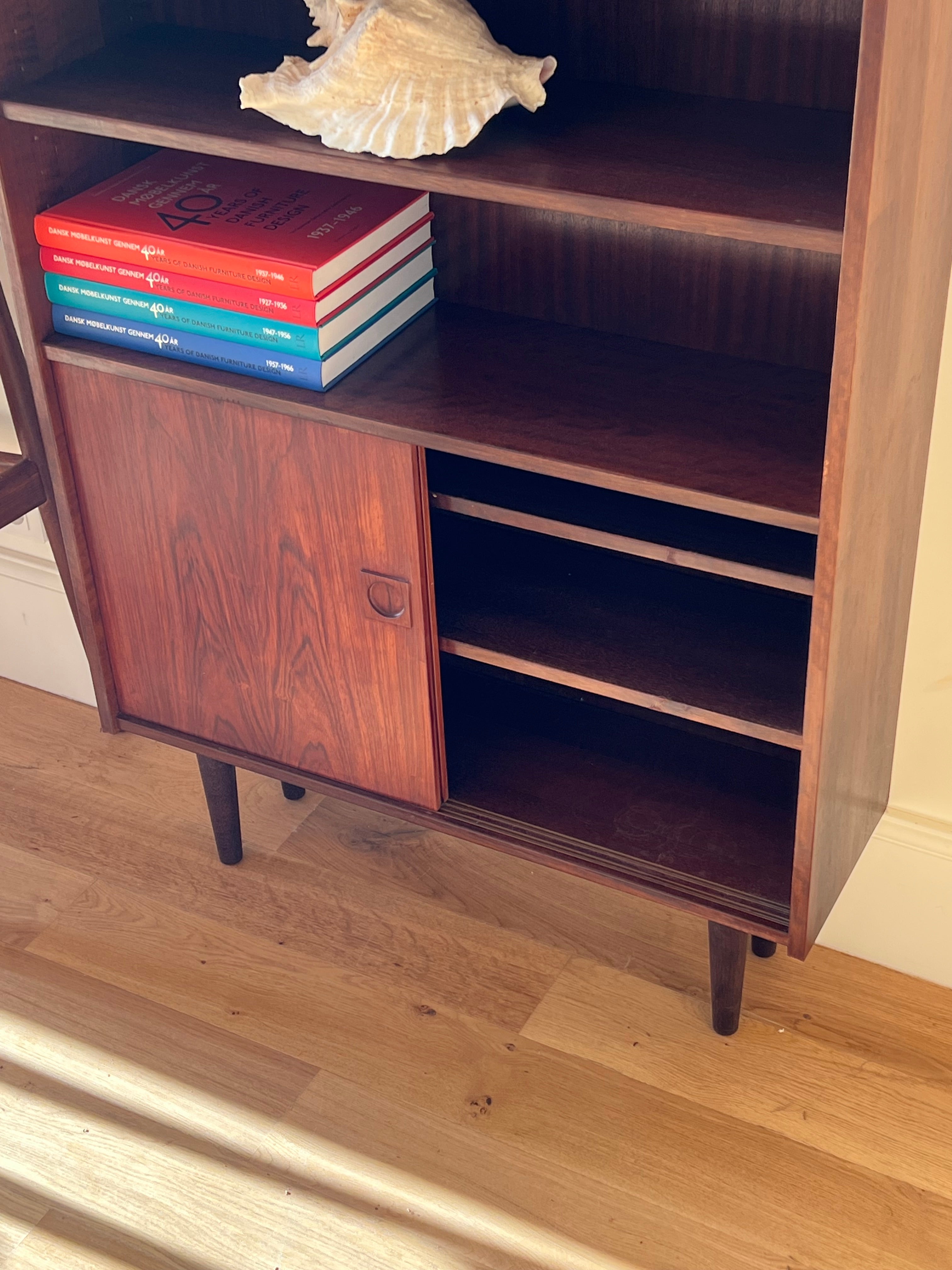 Bibliothèque scandinave vintage en palissandre "Clara"