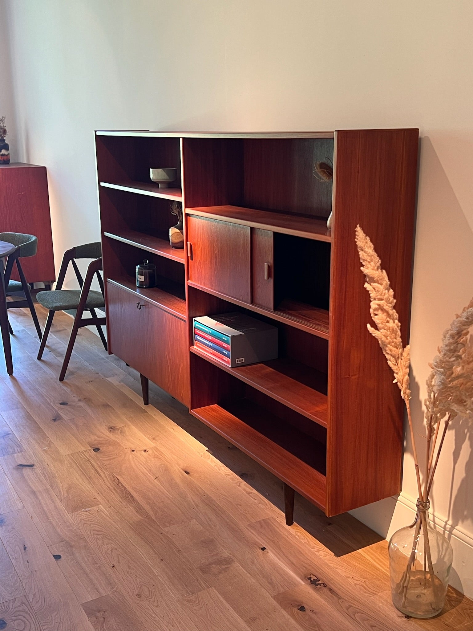 Bibliothèque scandinave vintage en teck "Astrid"