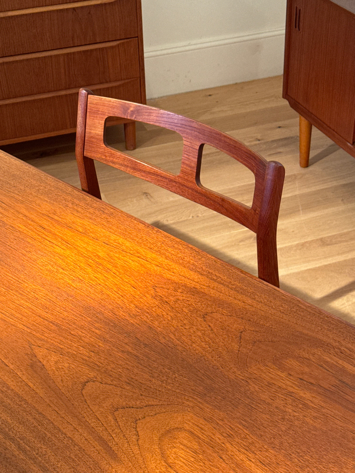 Chaises scandinaves vintage « Sigrid » en teck (4 ou 6 disponibles)