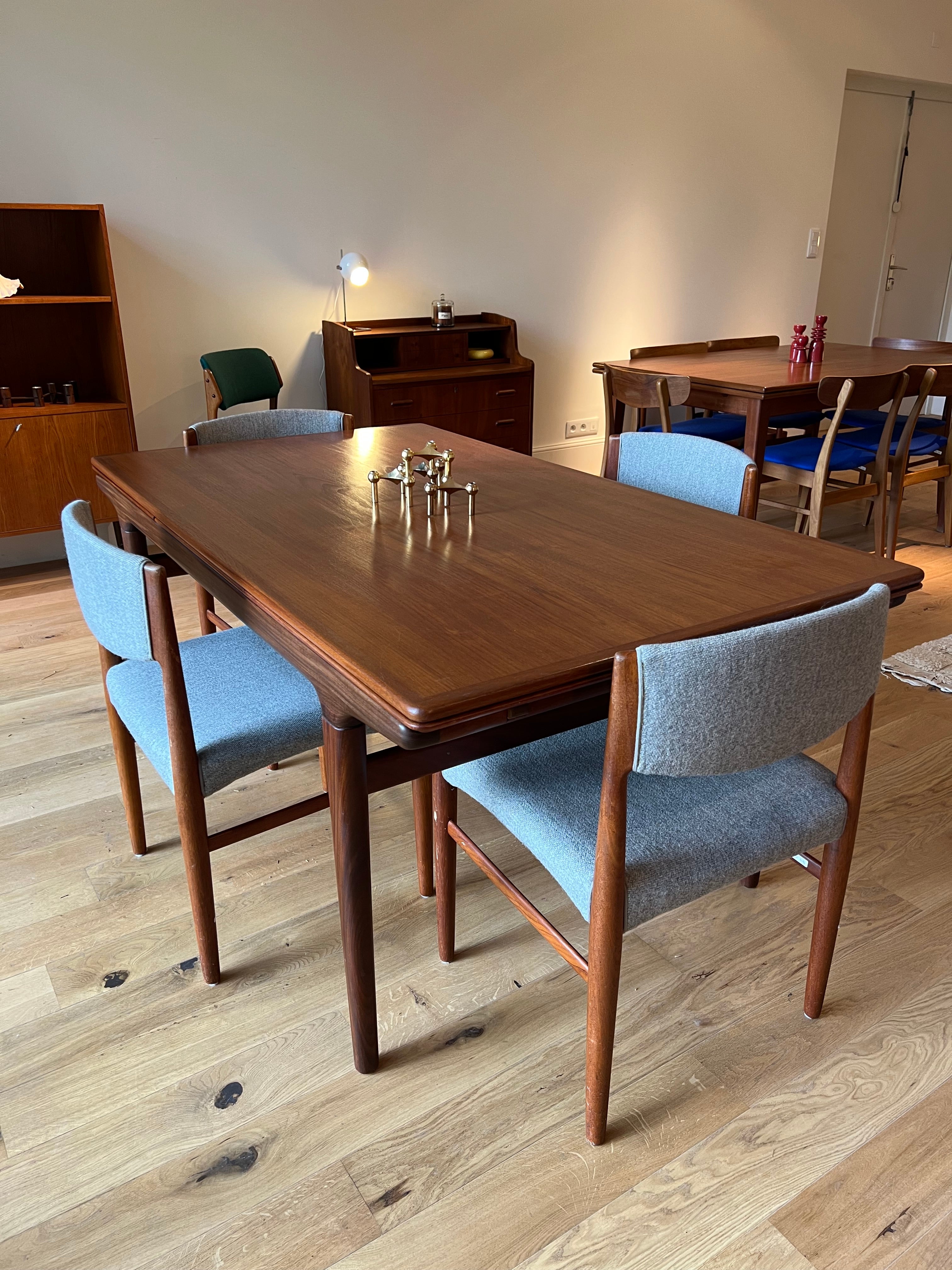 Table de salle à manger scandinave vintage extensible en teck – Johannes Andersen, années 1960