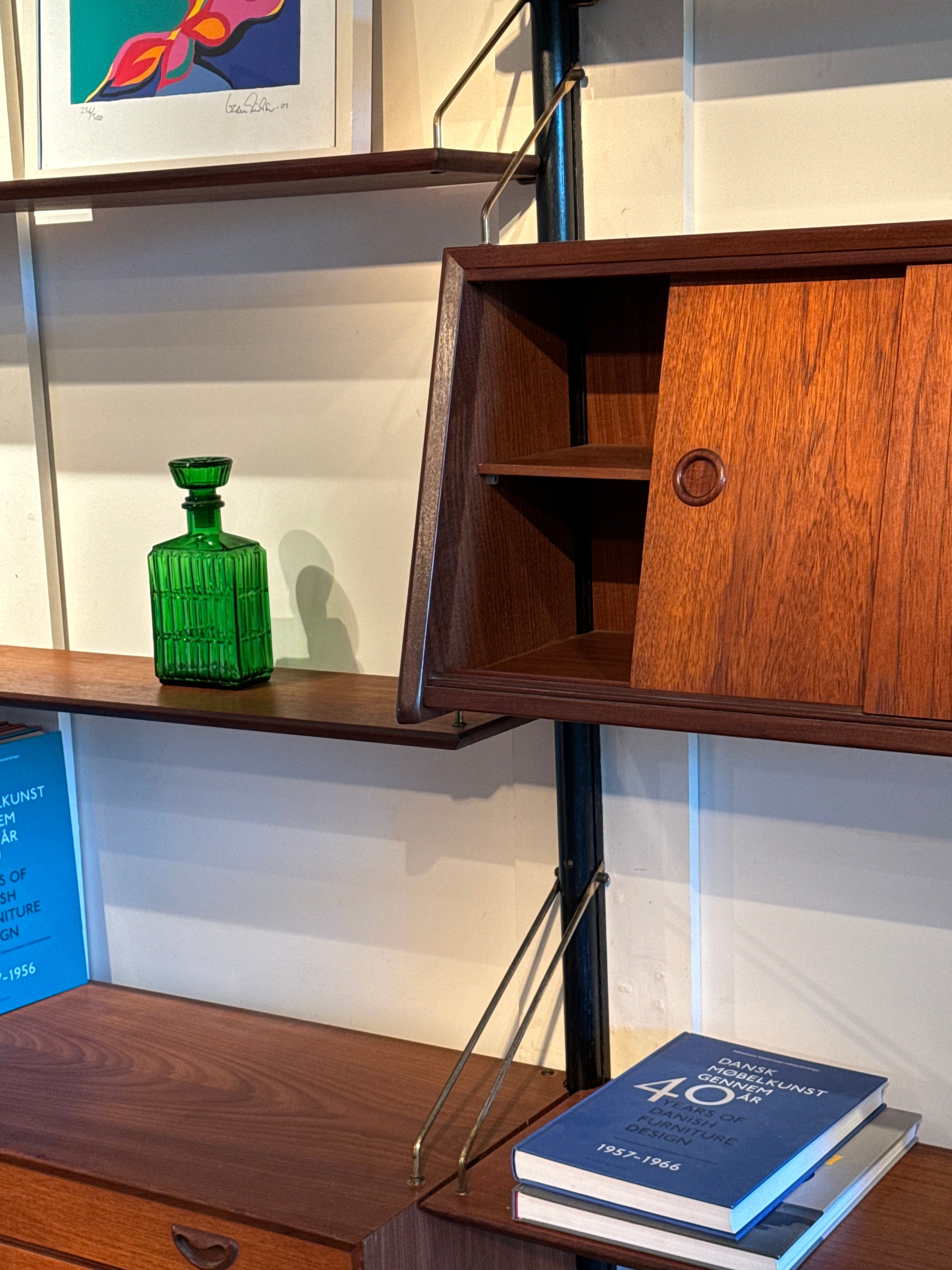 Bibliothèque système murale scandinave vintage "Kristen" de Louis Teefelen pour Webé années 1960