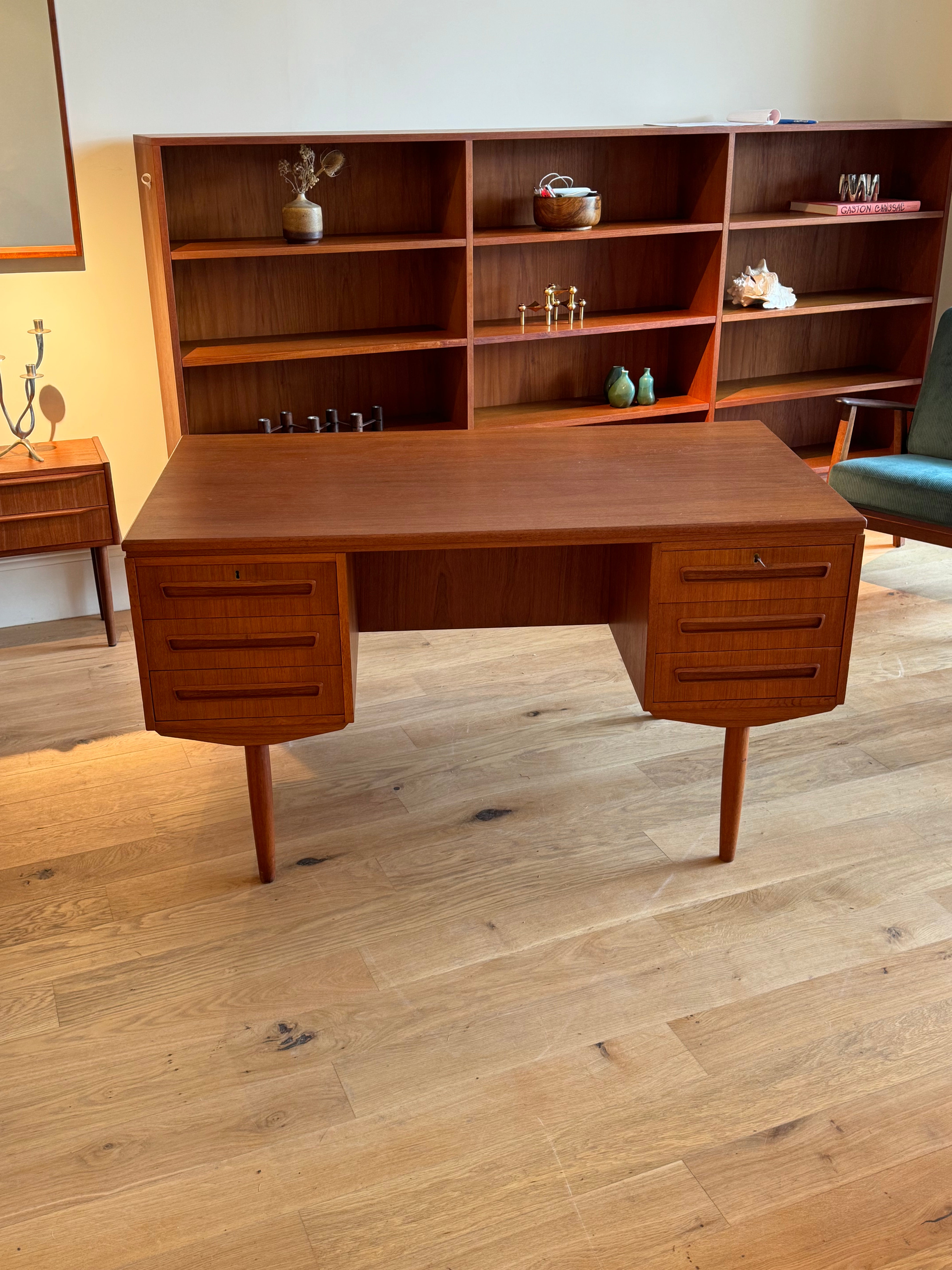 Bureau scandinave vintage double face en teck "Arnold"