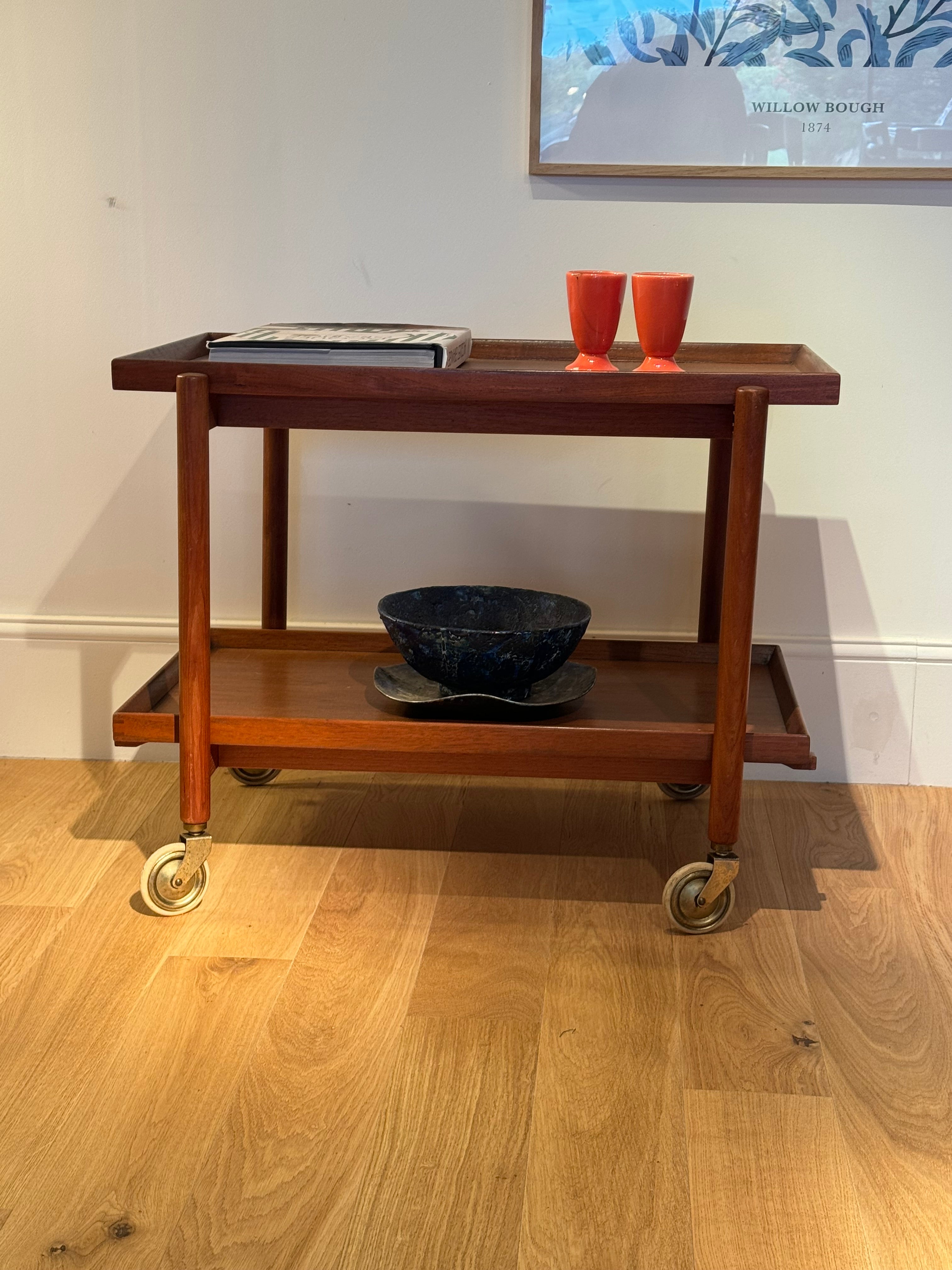 Desserte scandinave vintage "Mette" en teck