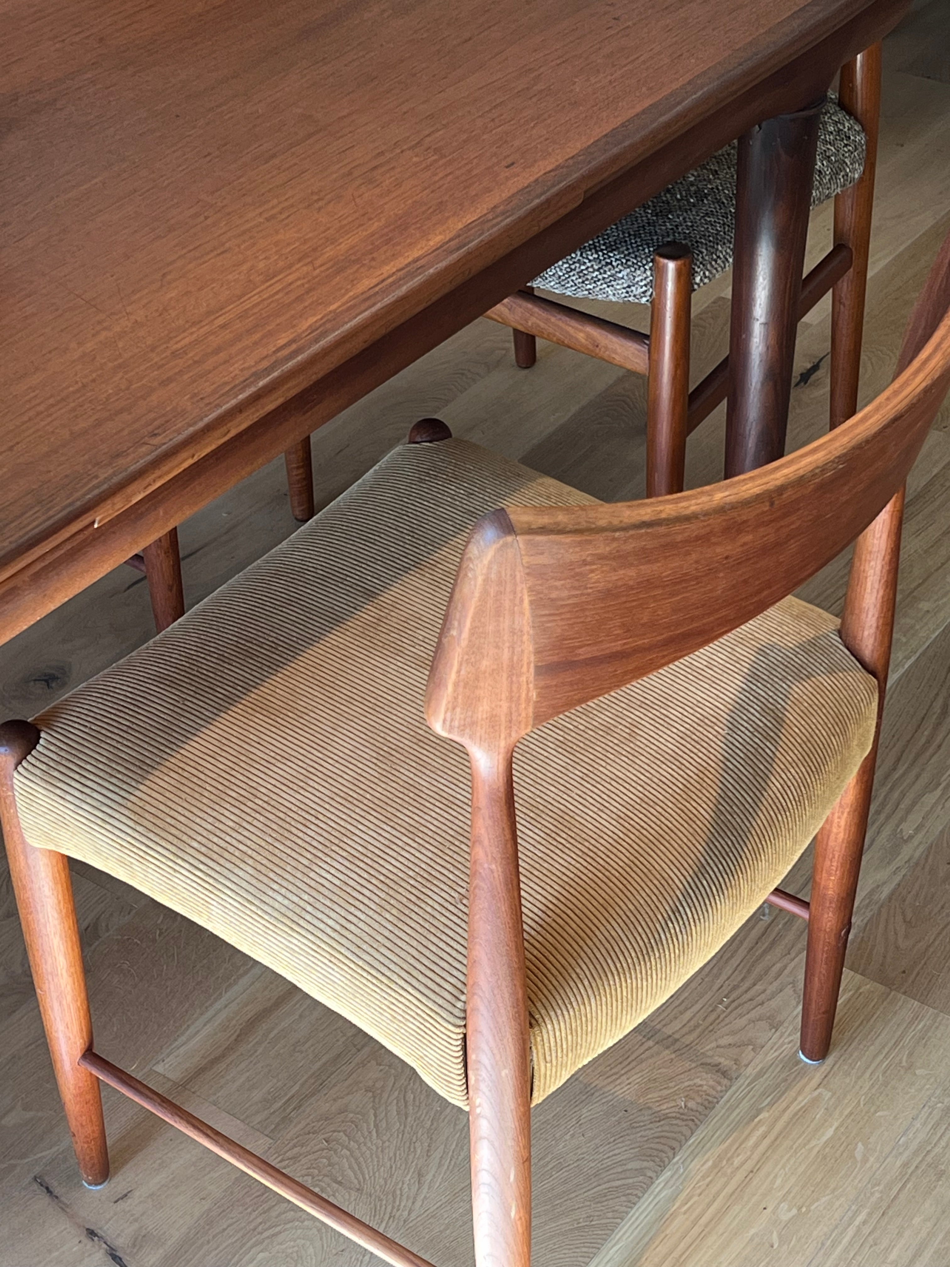Table de salle à manger scandinave vintage en teck « Mikkel »