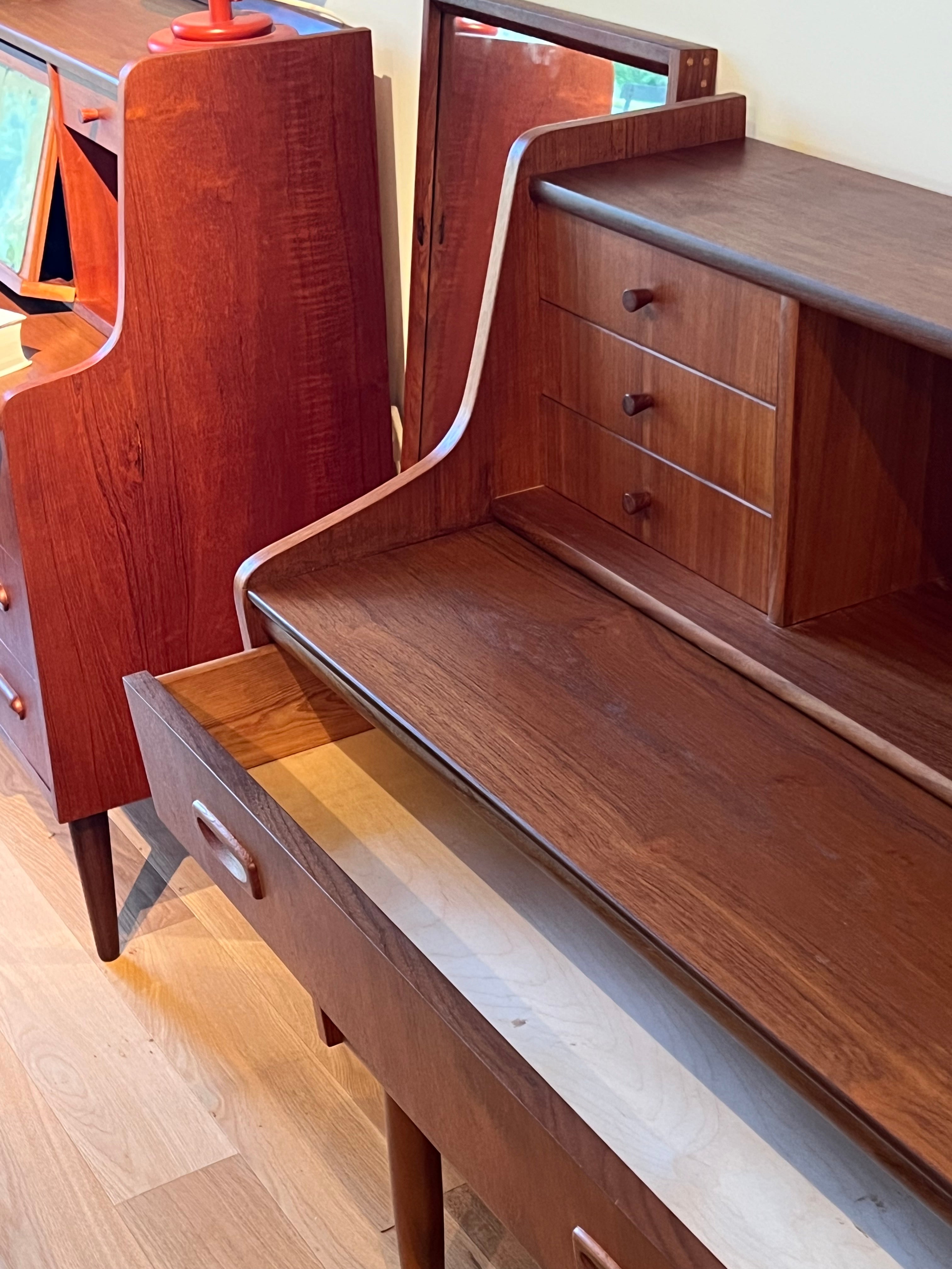 Secrétaire scandinave vintage en teck « Jan »