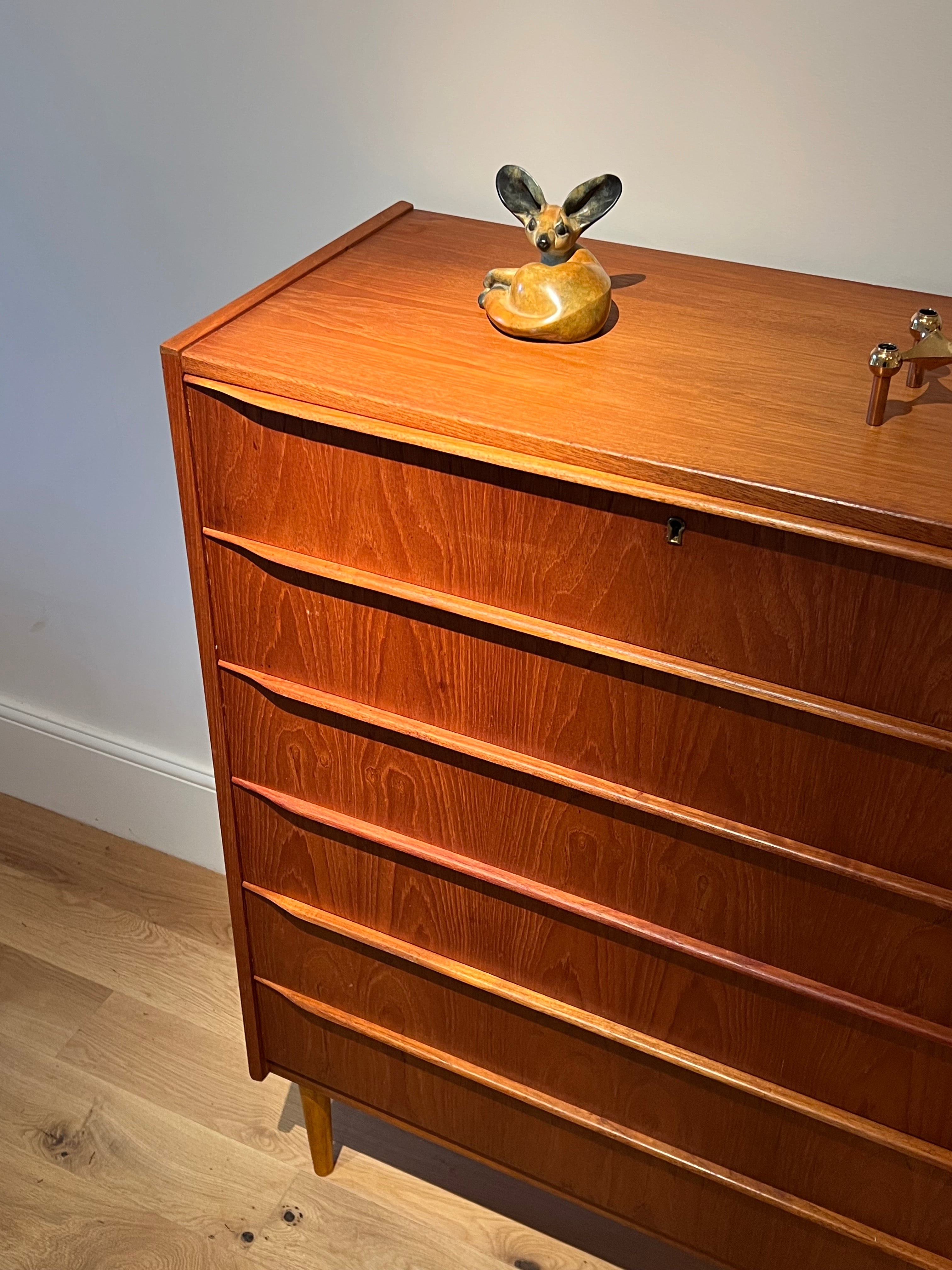 Commode scandinave vintage « Nila »