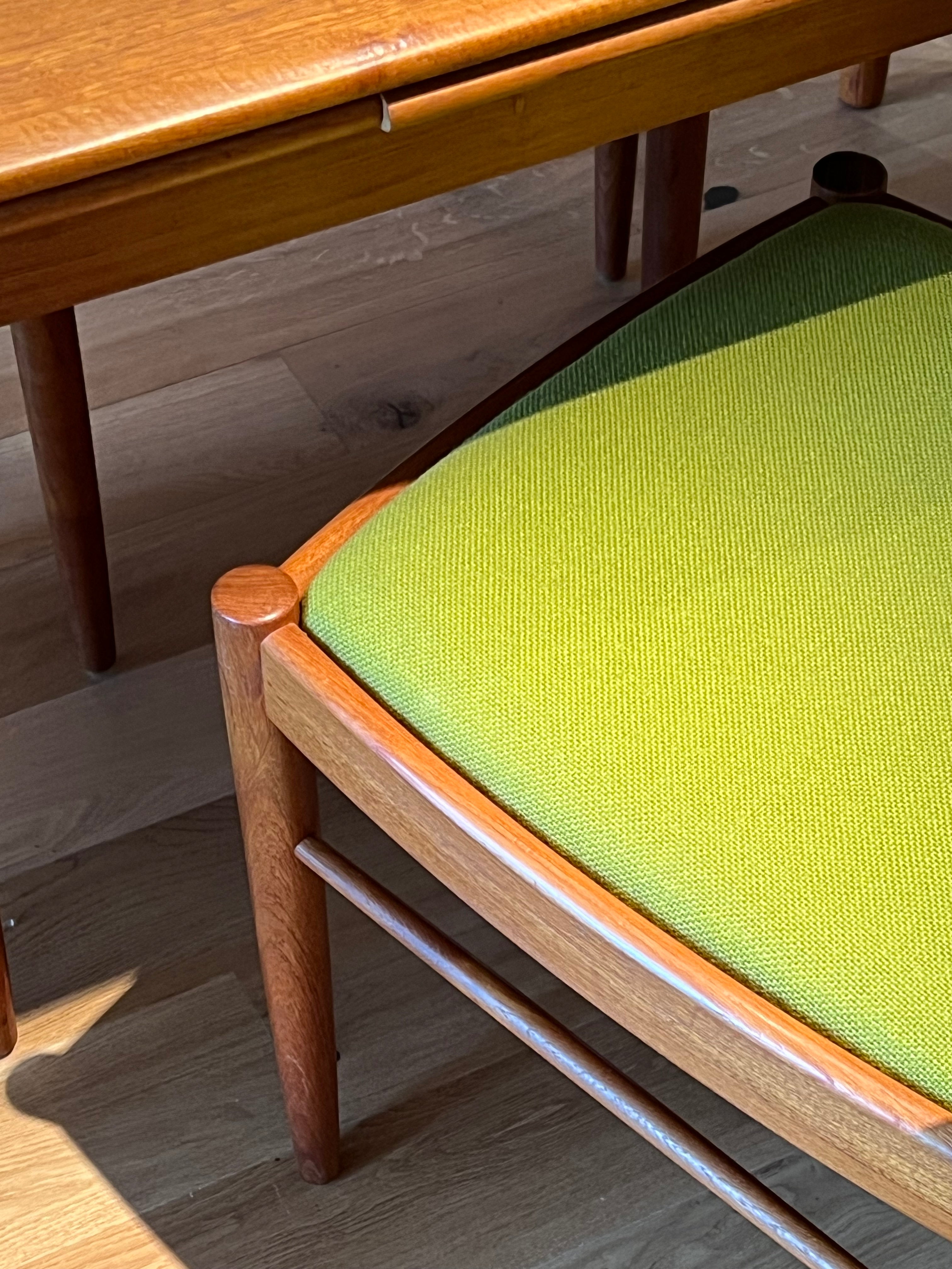 Suite de 4 chaises scandinaves « Siv » par HW Klein pour Bramin