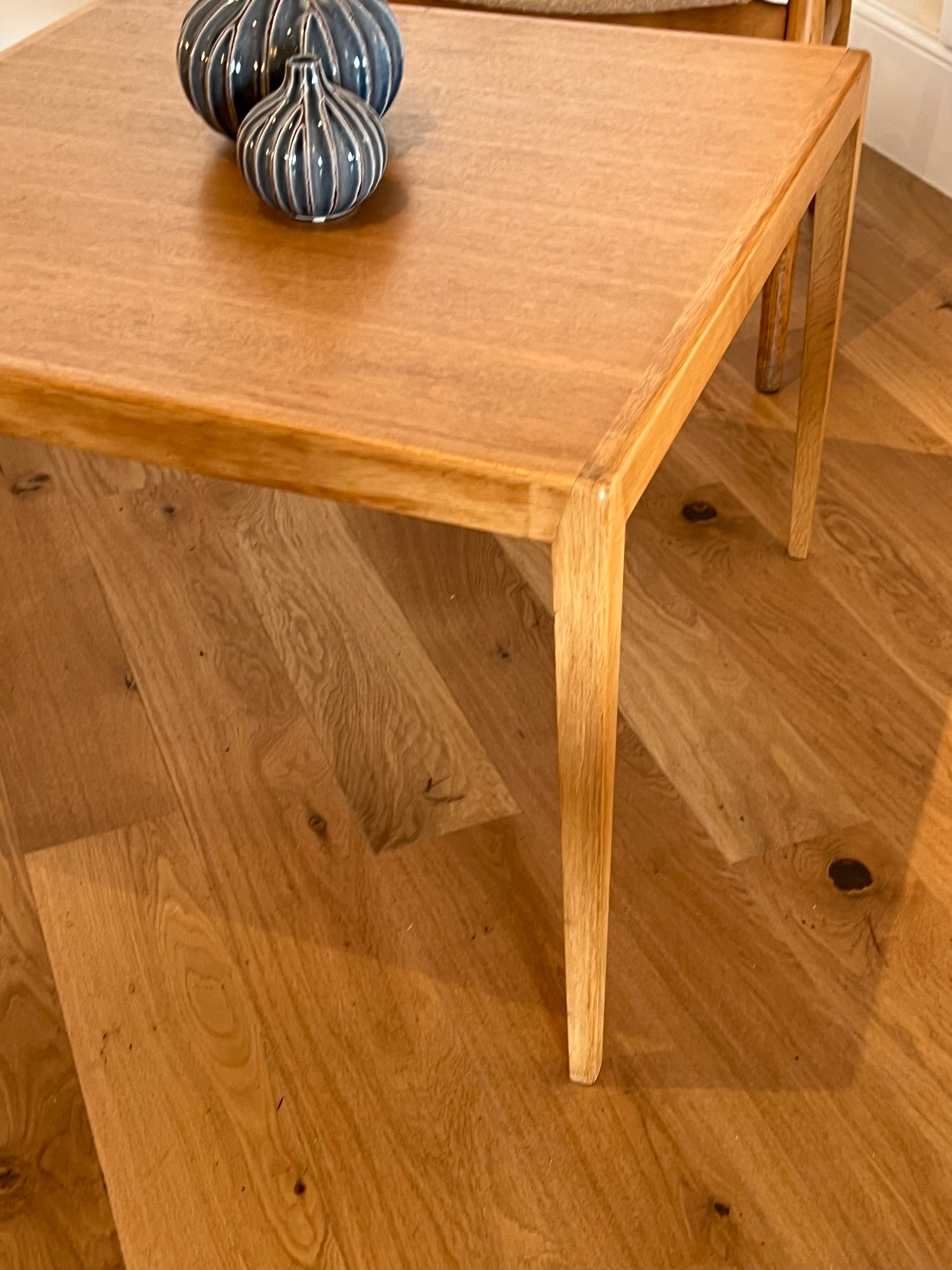 Table basse scandinave vintage en chêne des années 1960 "Kai"