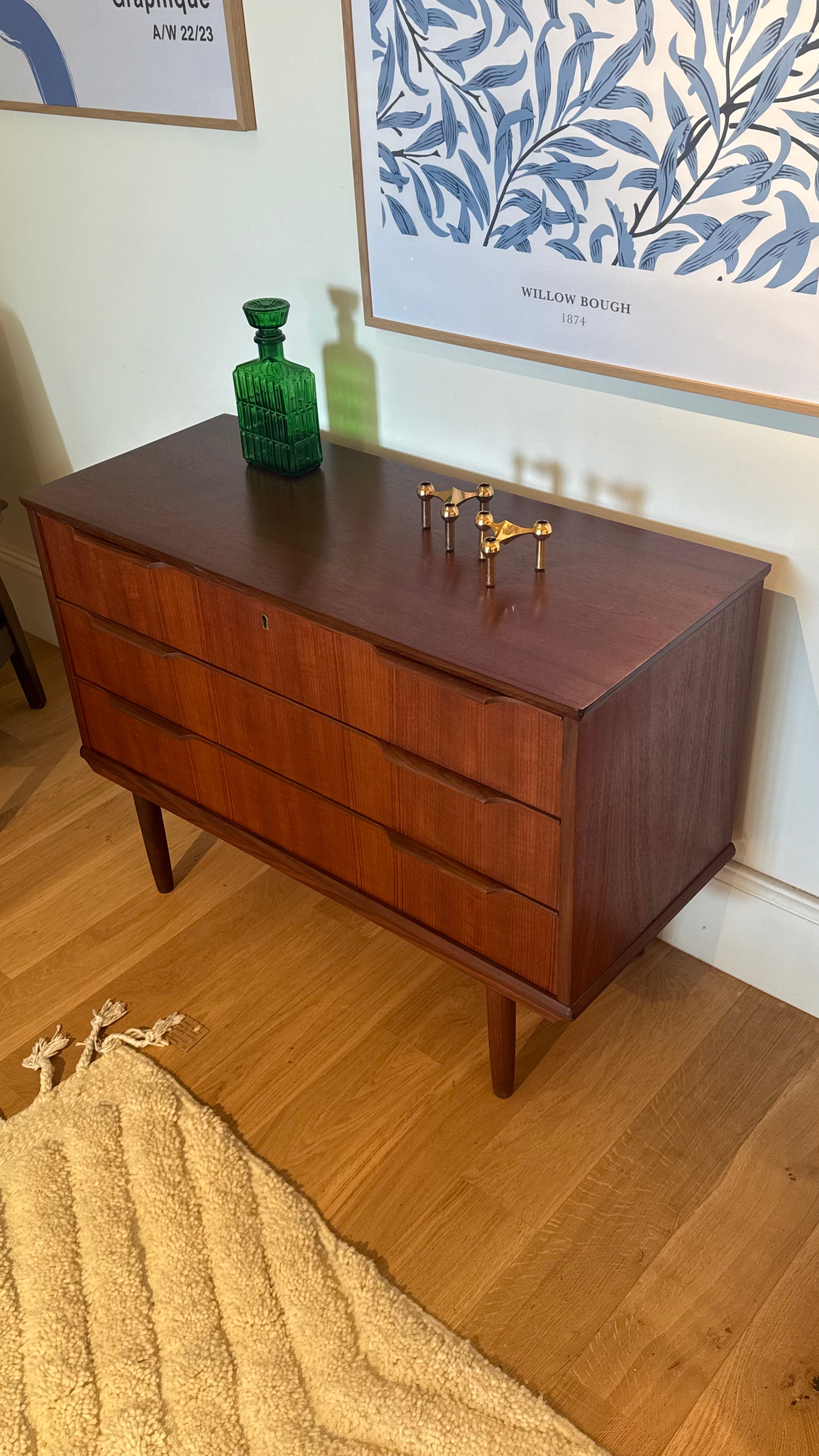 Commode scandinave vintage "Ingrid" en teck
