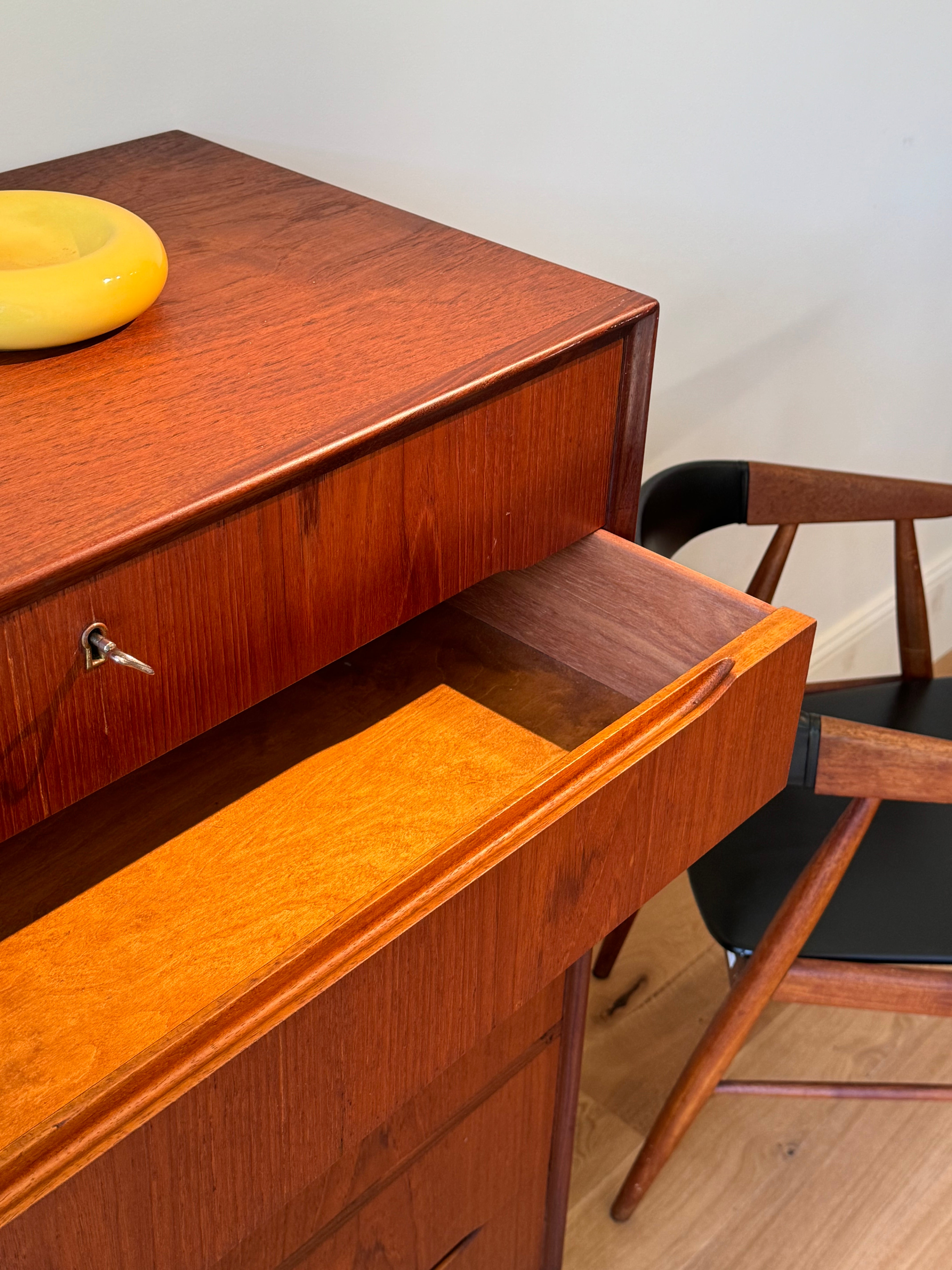 Commode scandinave vintage en teck années 1960 "Eva"