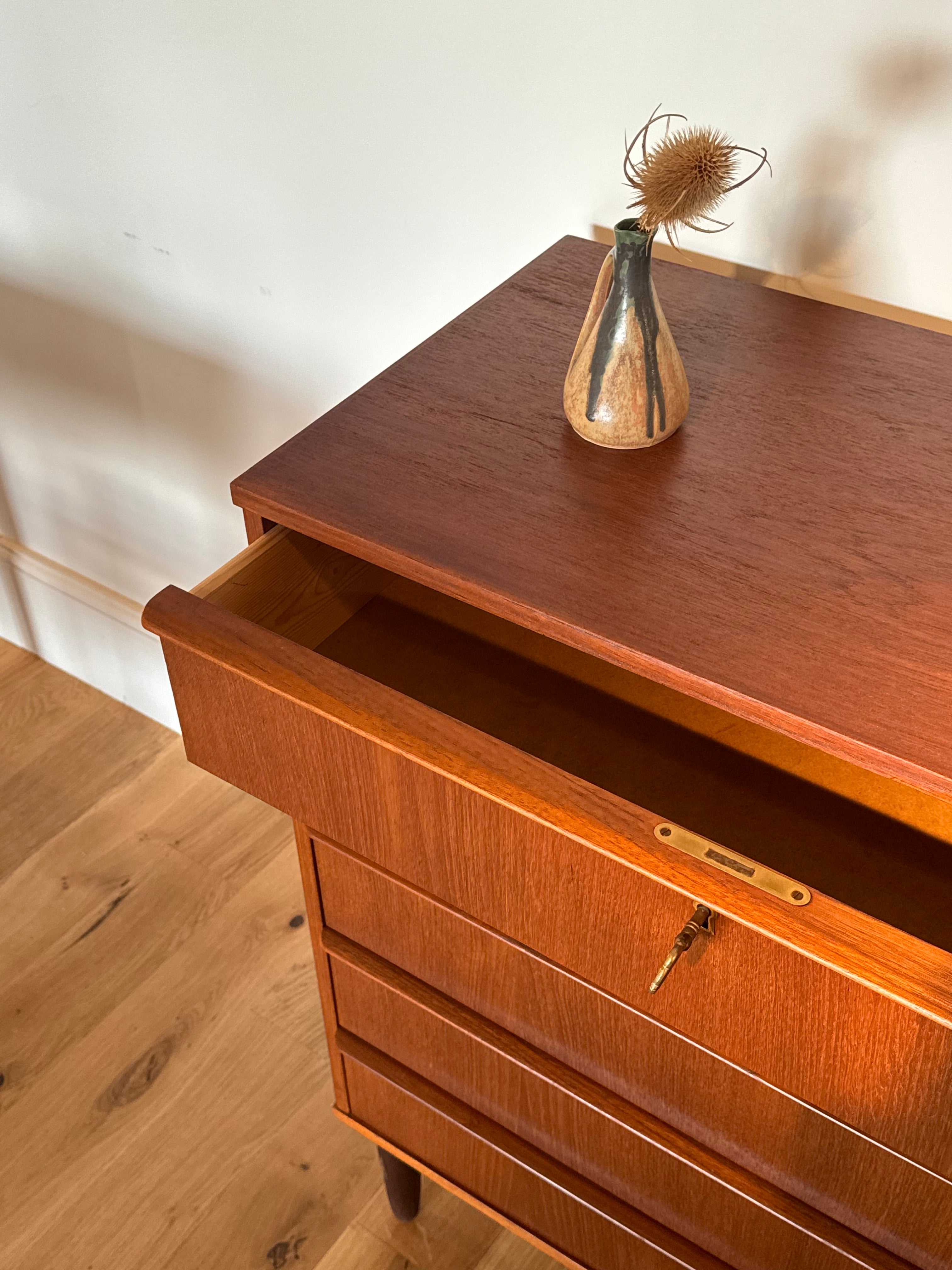 Commode scandinave vintage "Maiya"