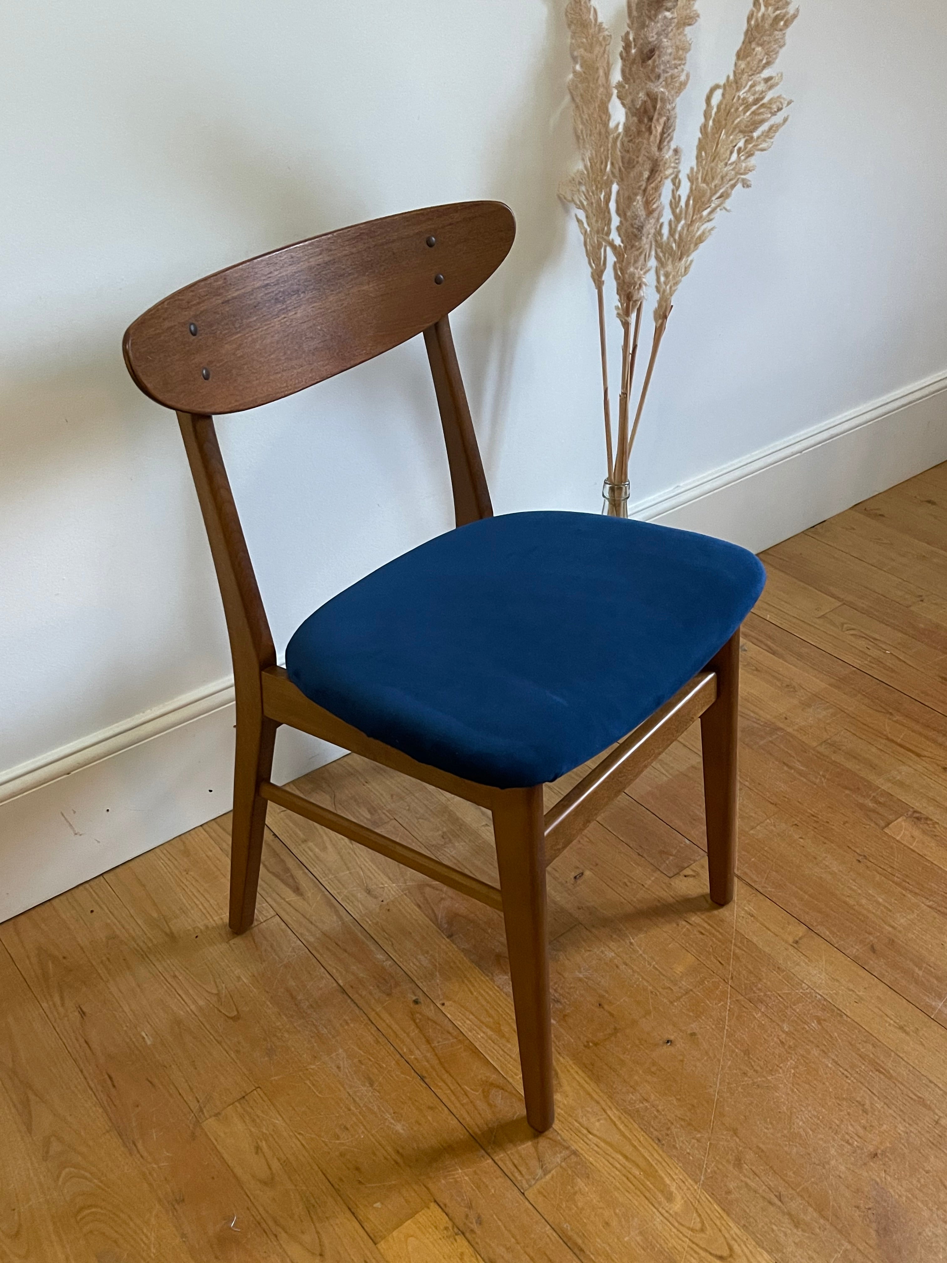 Précommande | Chaises scandinaves vintage Farstrup 210 "Alma" personnalisables