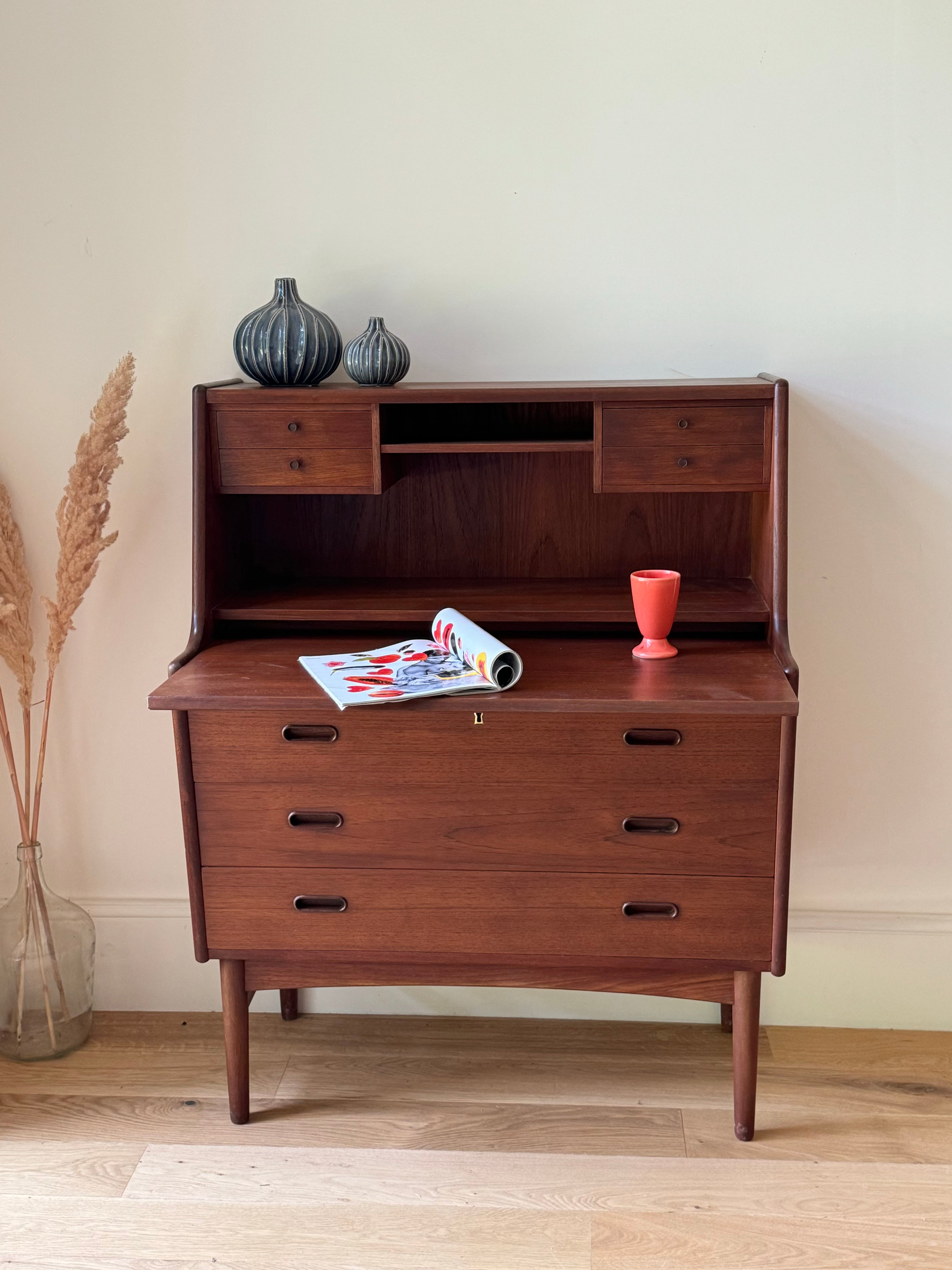 Secrétaire scandinave en teck – « Alrik » – Années 60