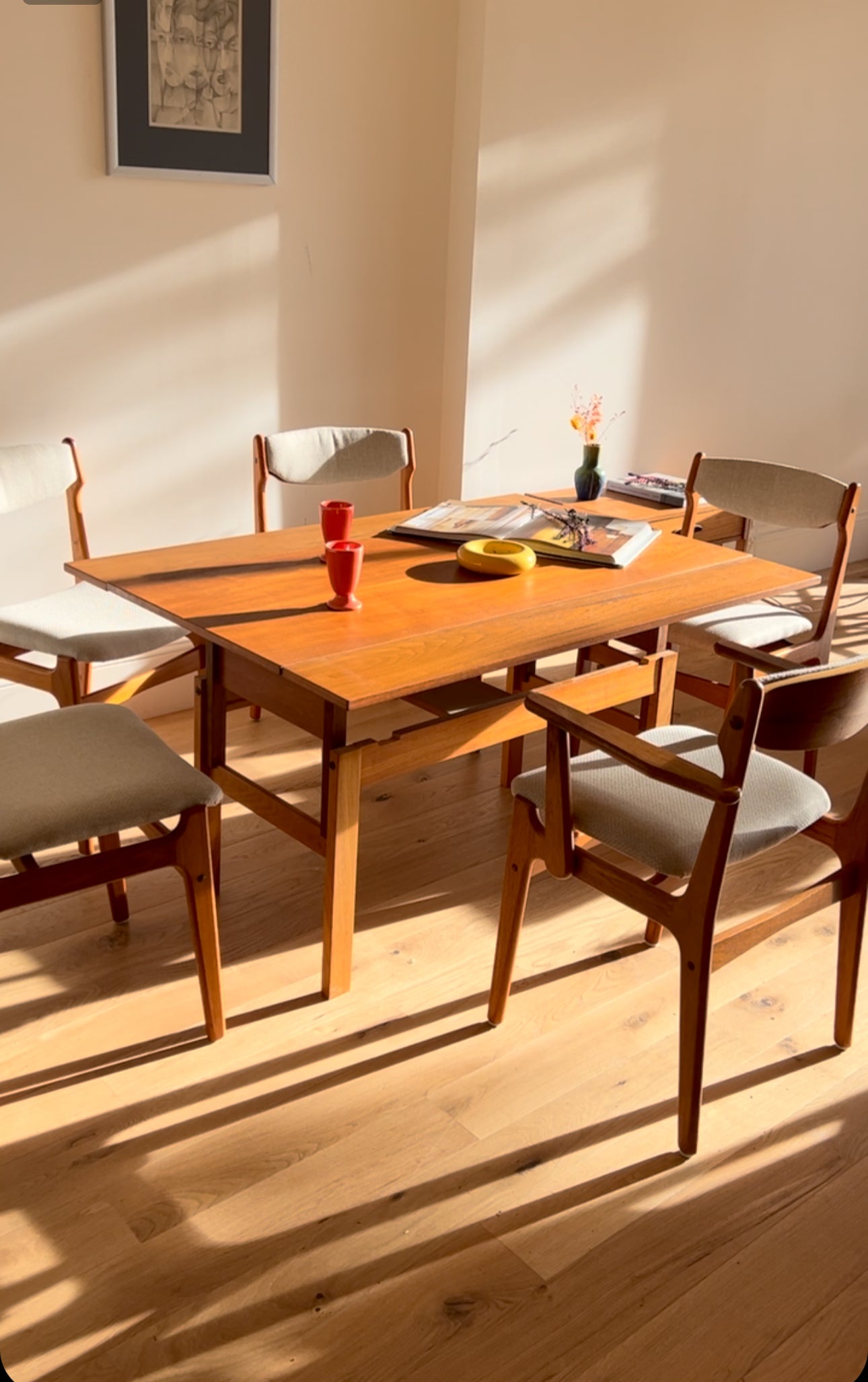 Table scandinave vintage modulable « Rikke »