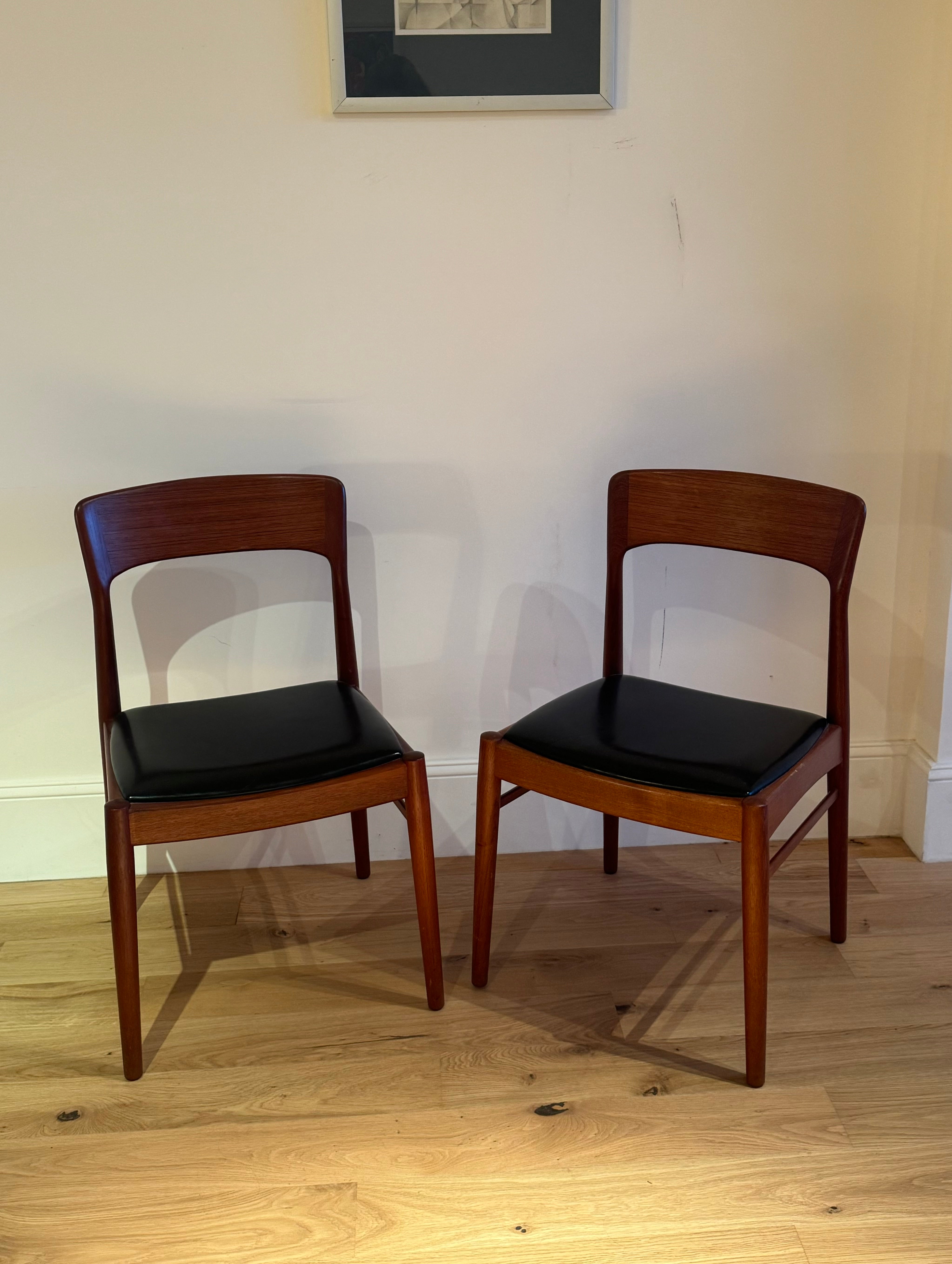 Paire de chaises scandinaves vintage en teck « Olga »