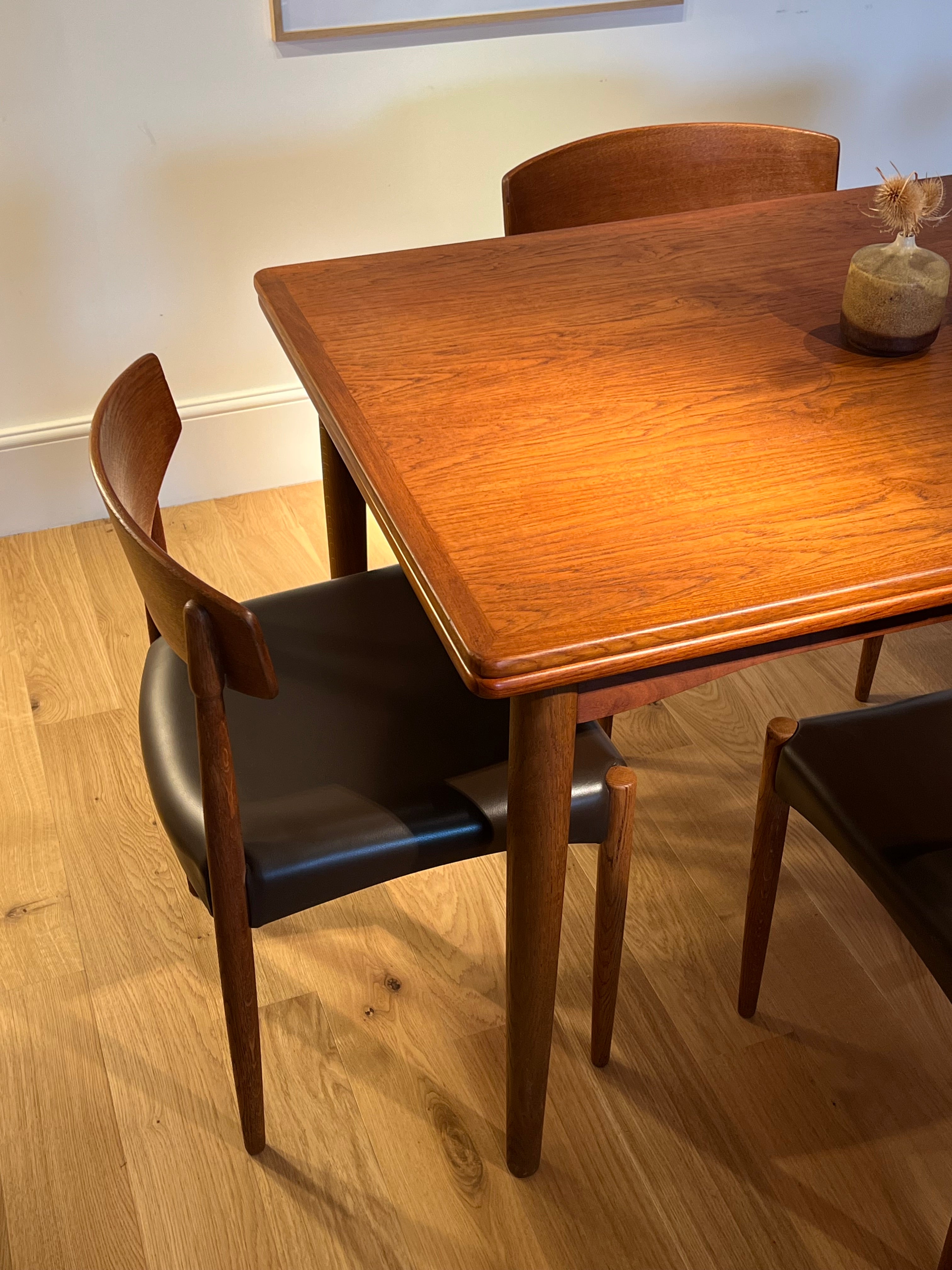 Suite de 4 chaises scandinave vintage en chêne "Huldra"