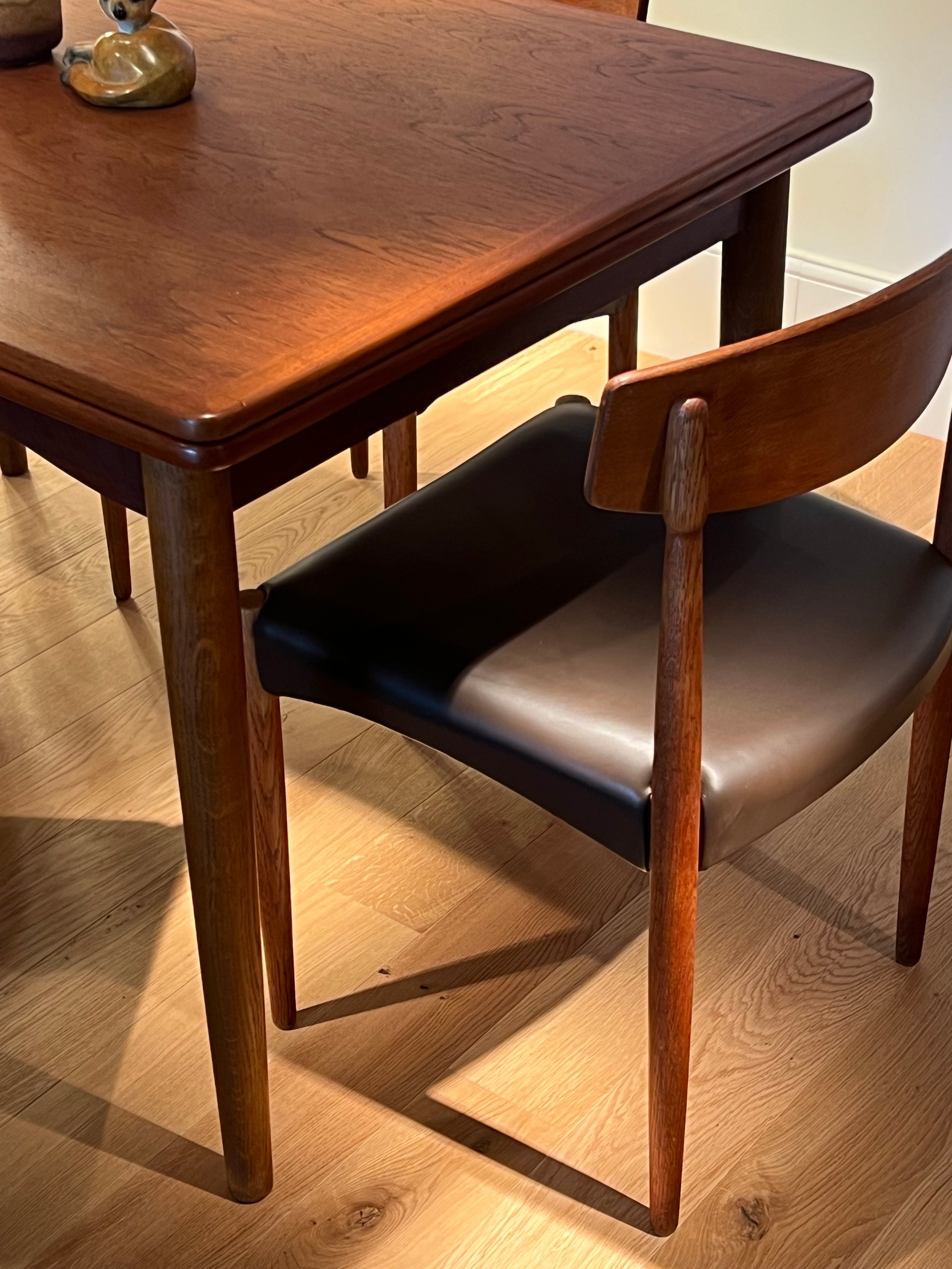 Suite de 4 chaises scandinave vintage en chêne "Huldra"