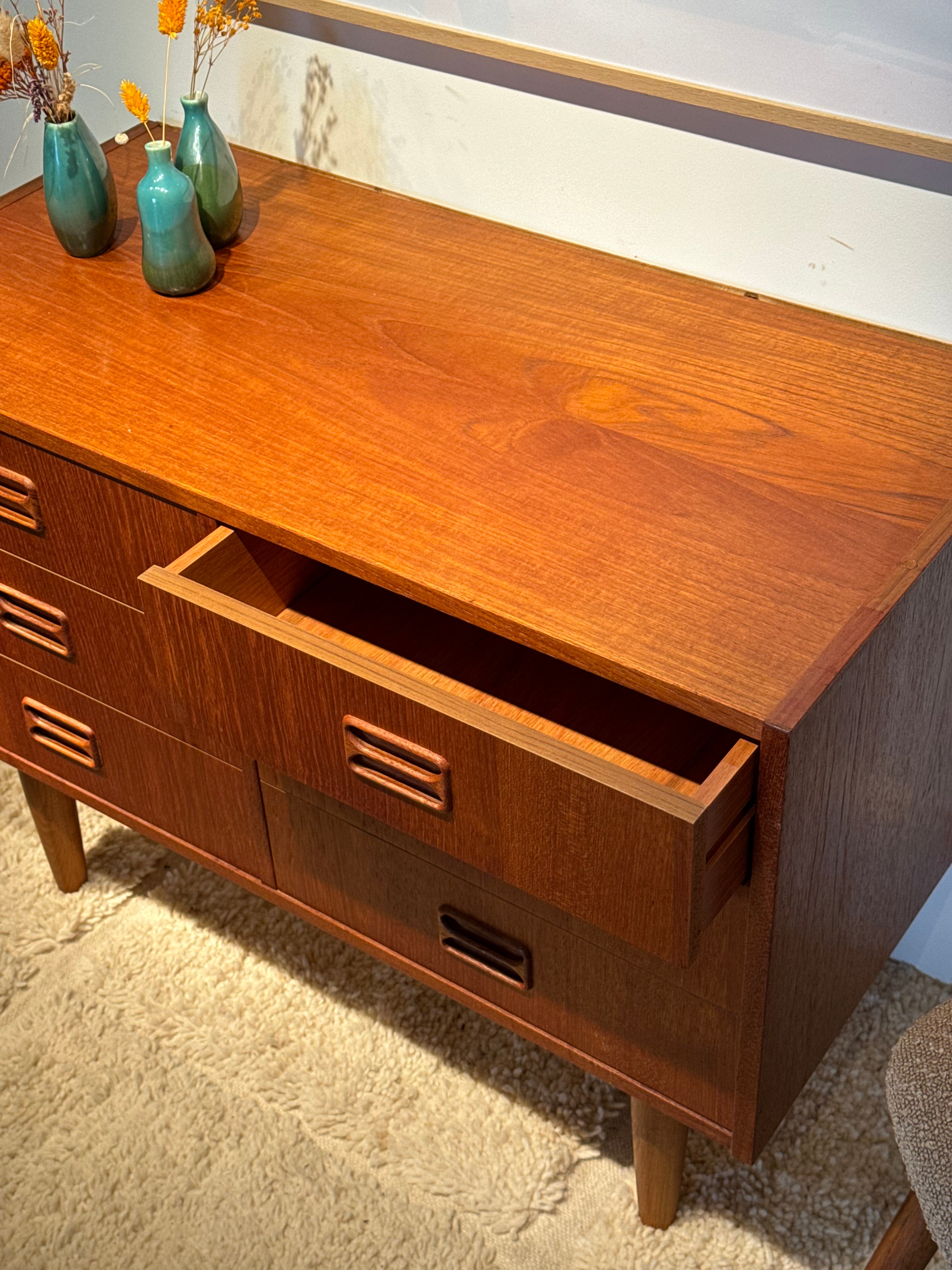 Enfilade scandinave vintage en teck "Ellen"