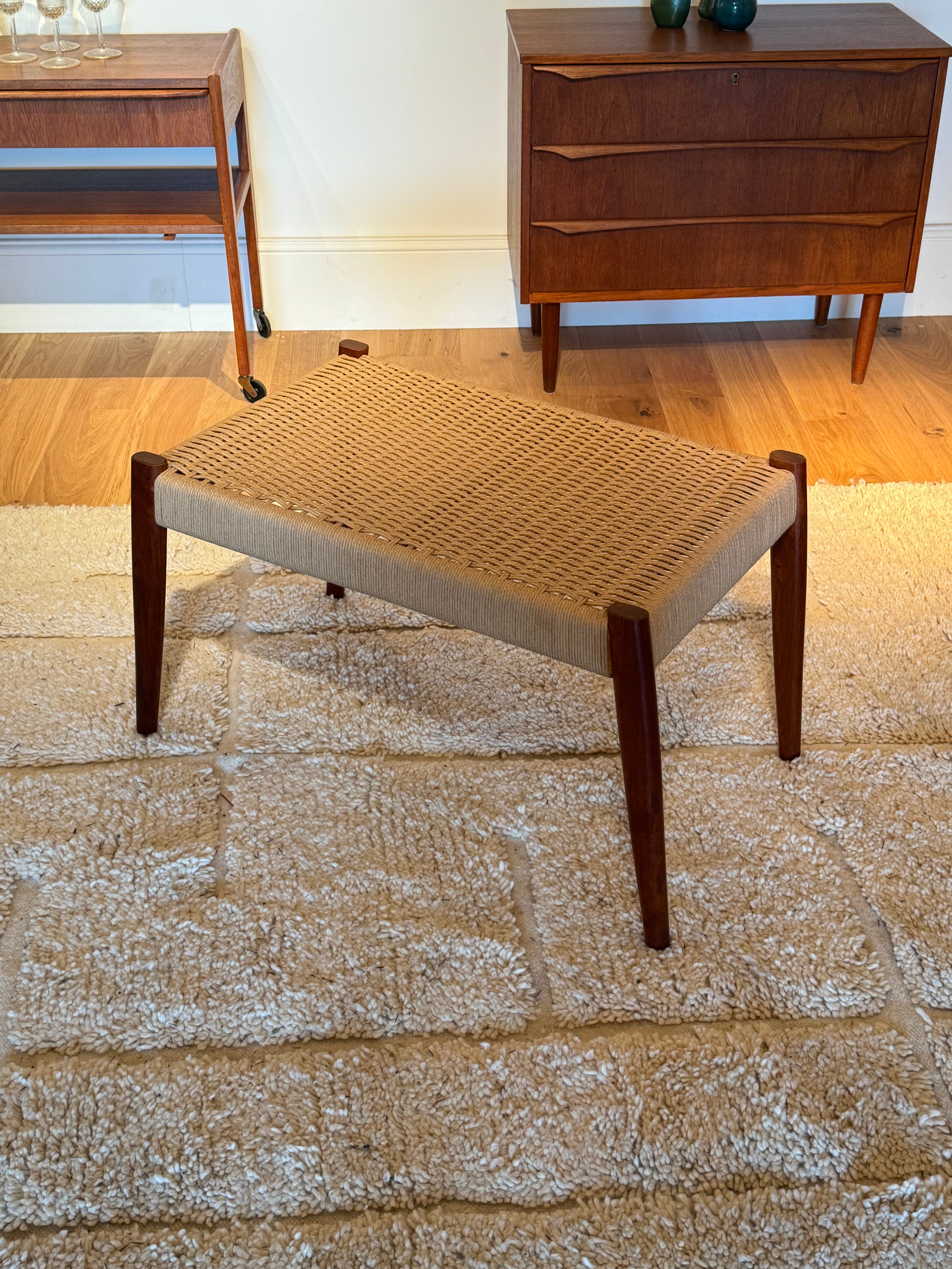 Banc d'entrée scandinave vintage "Aksel"
