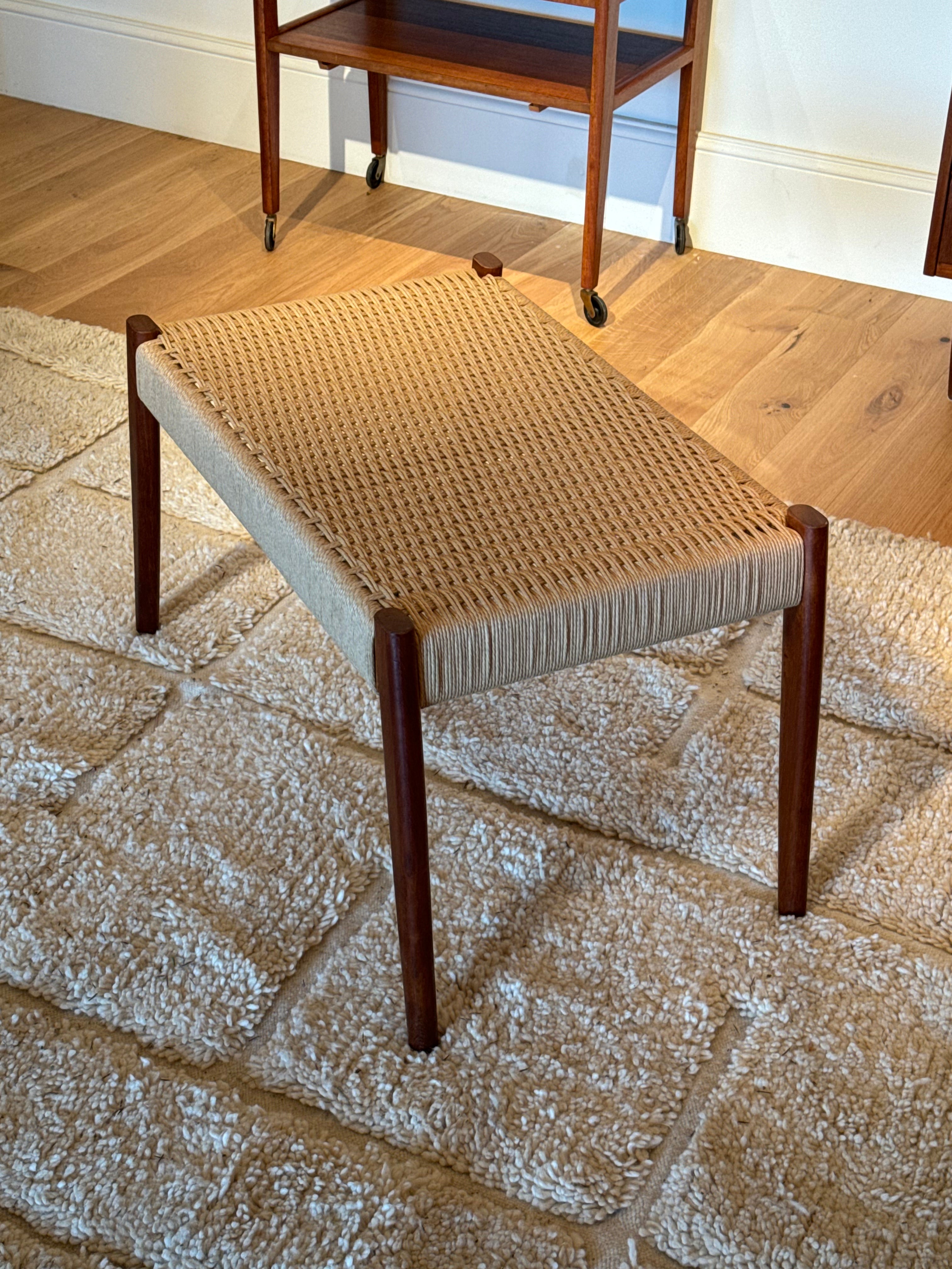 Banc d'entrée scandinave vintage "Aksel"