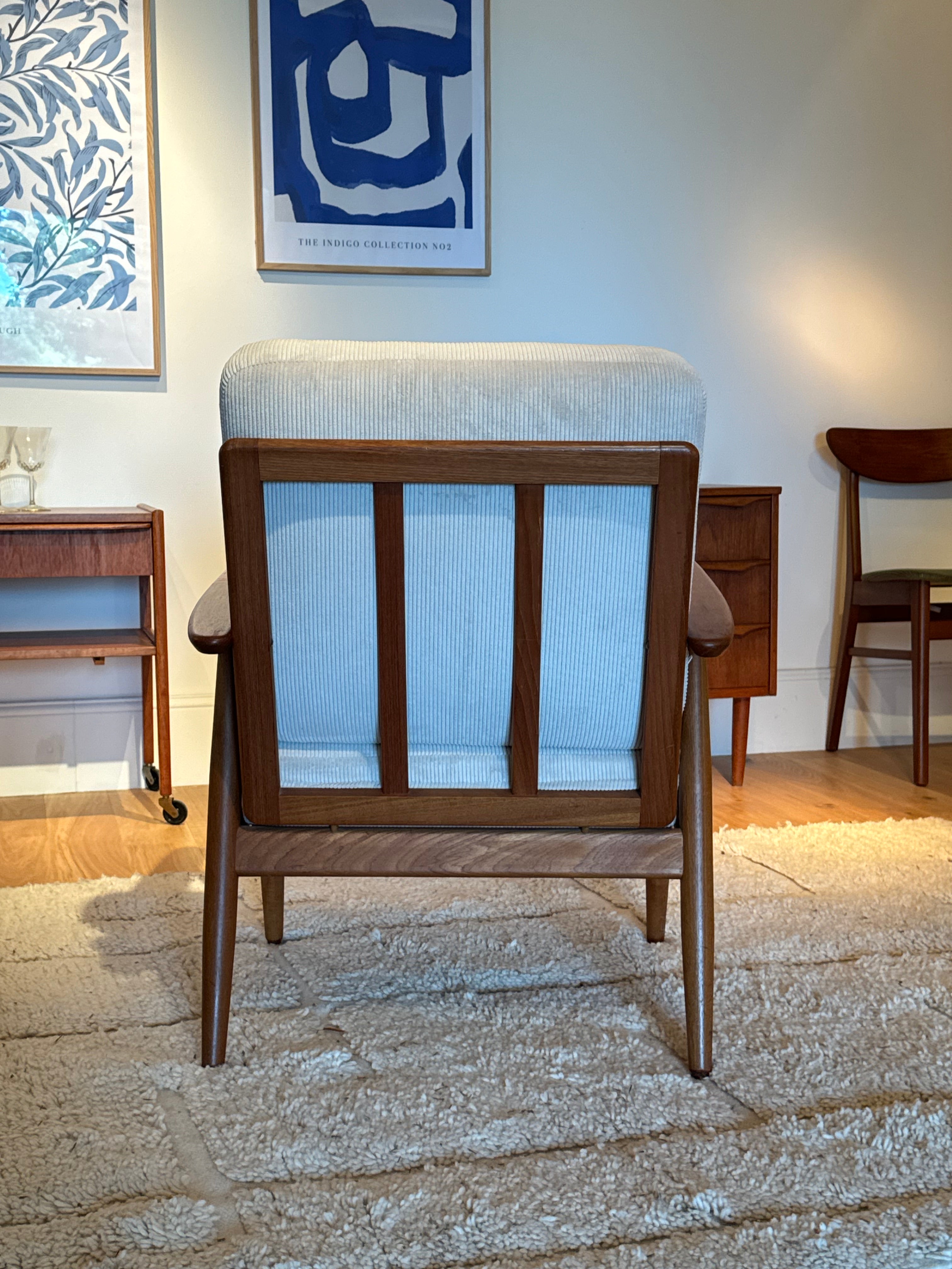 Fauteuil scandinave vintage "Elin" velours petites côtes blanc
