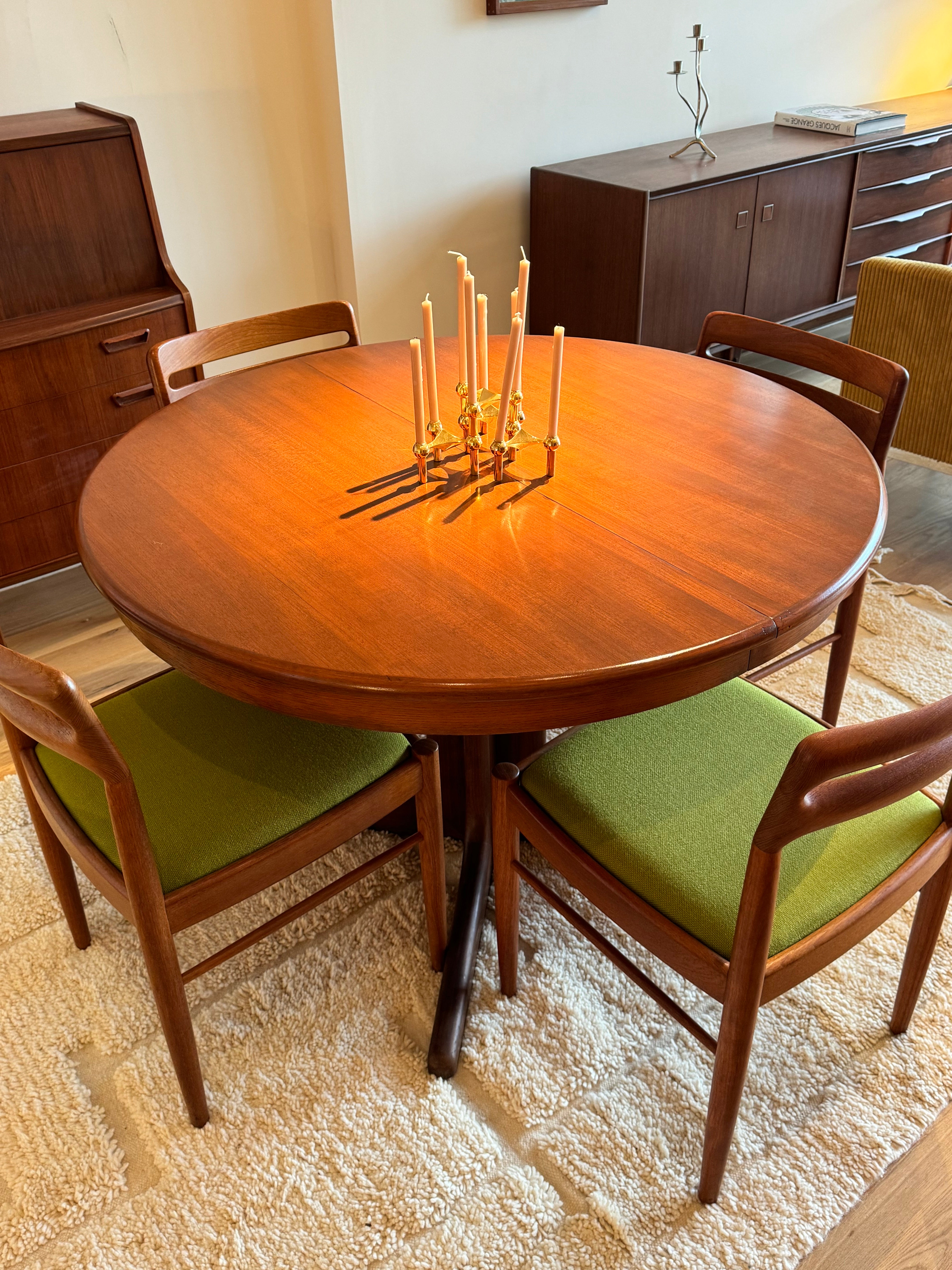 Table de salle à manger scandinave vintage ronde extensible Baumann, 1970