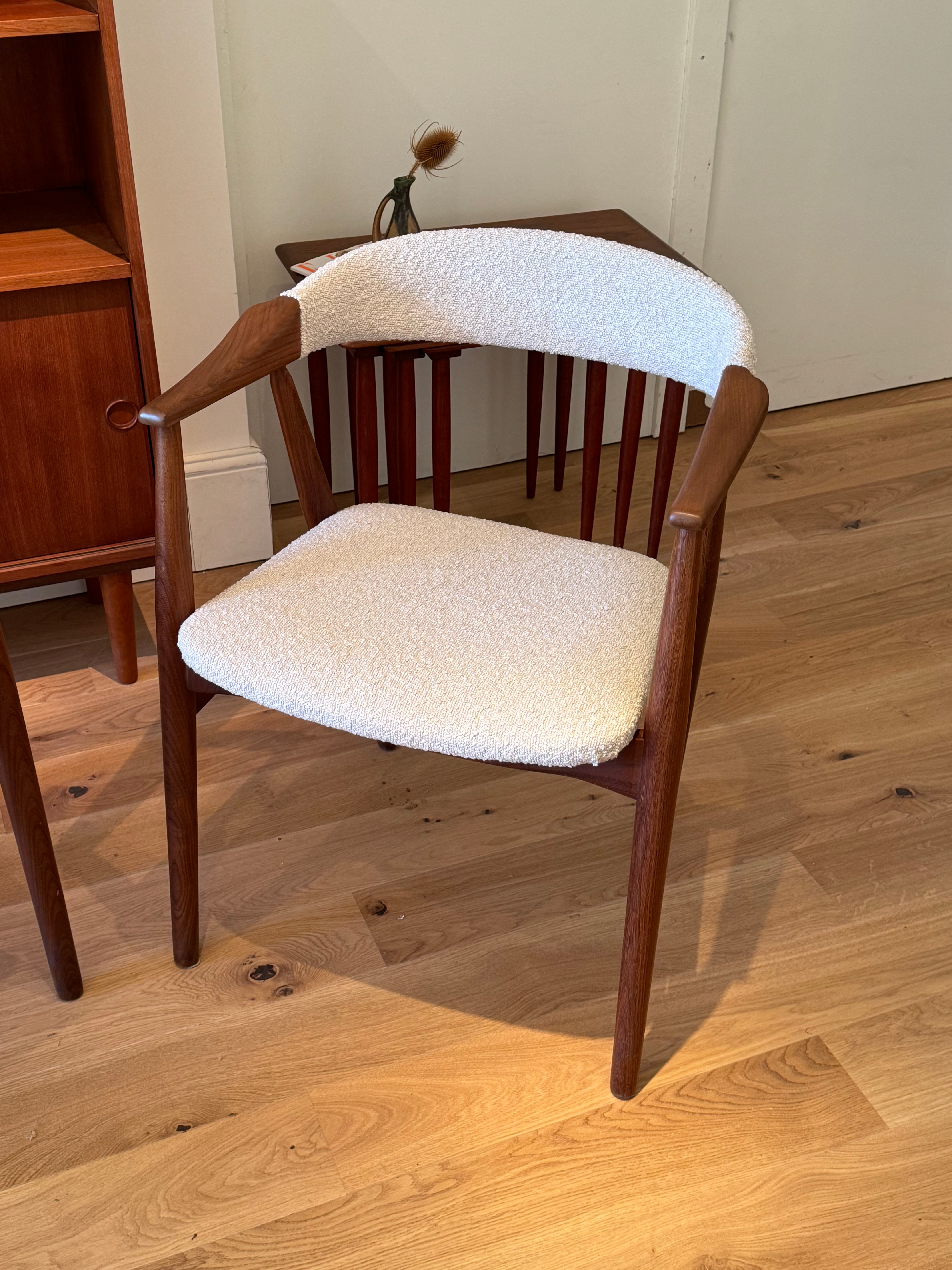 PRÉCOMMANDE | Fauteuil Scandinave vintage modèle 213 personnalisable, par Thomas Harlev pour Farstrup