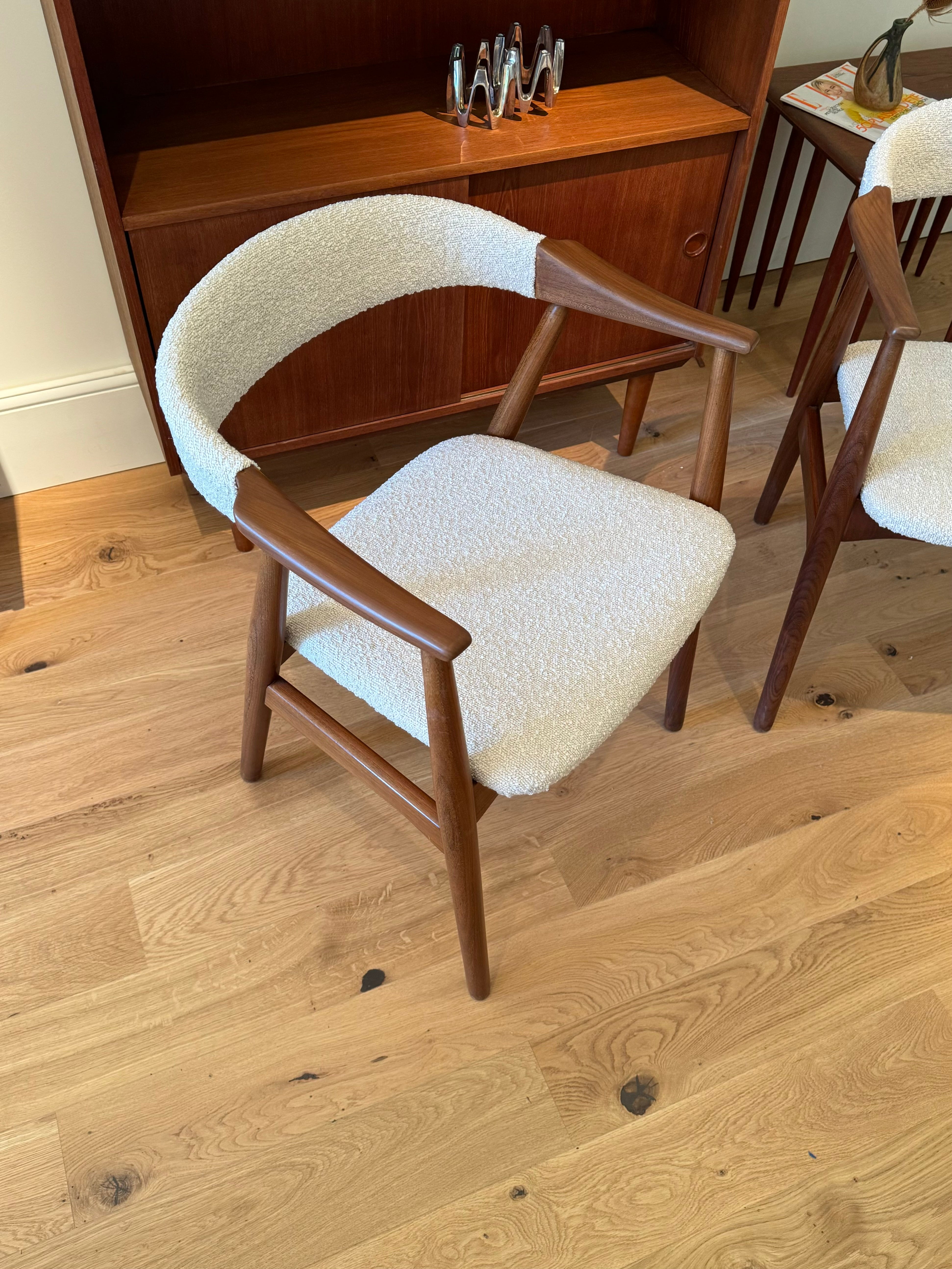 PRÉCOMMANDE | Fauteuil Scandinave vintage modèle 213 personnalisable, par Thomas Harlev pour Farstrup