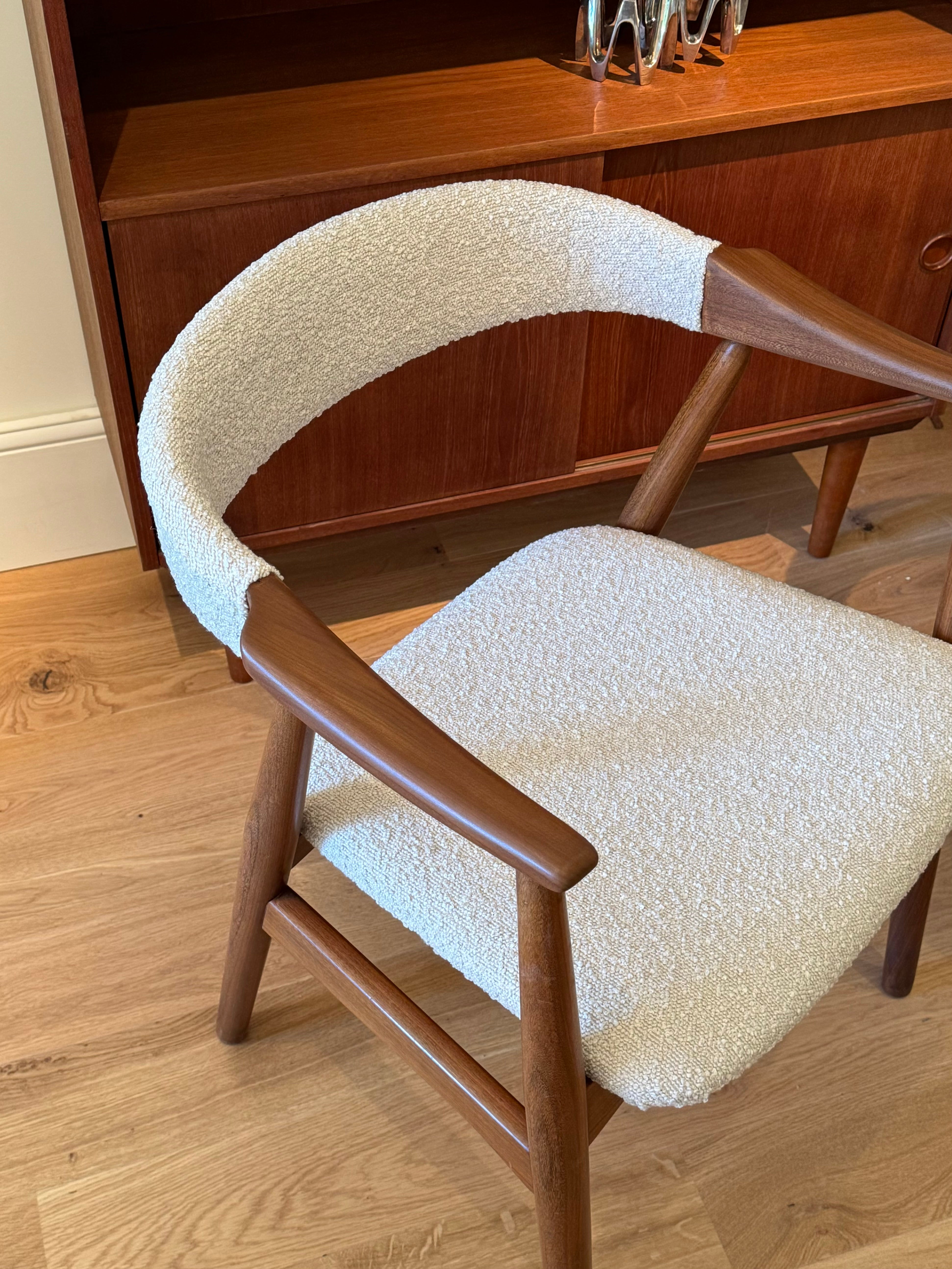 PRÉCOMMANDE | Fauteuil Scandinave vintage modèle 213 personnalisable, par Thomas Harlev pour Farstrup