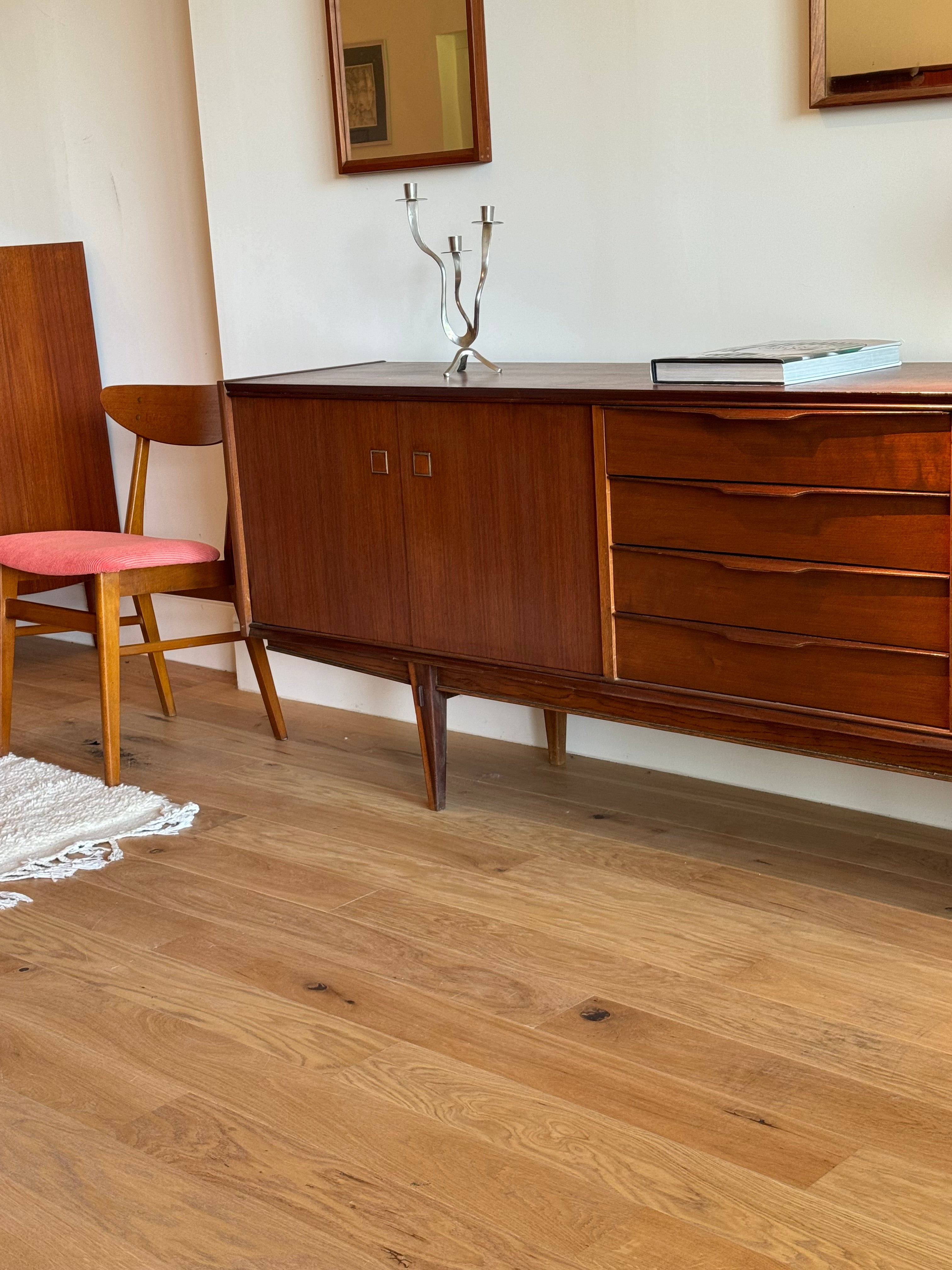 Enfilade scandinave vintage en teck années 1960 "Smilla"