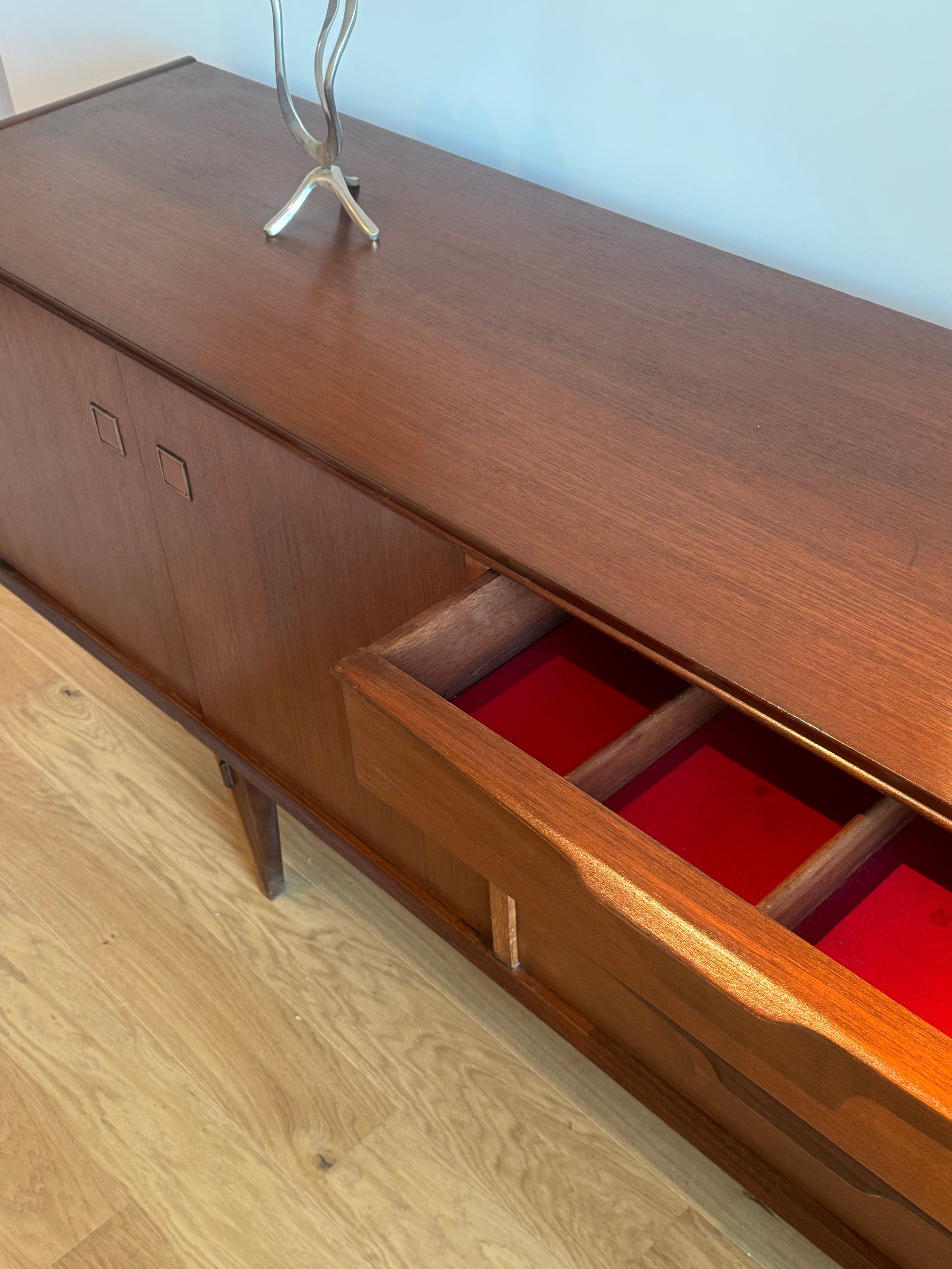 Enfilade scandinave vintage en teck années 1960 "Smilla"