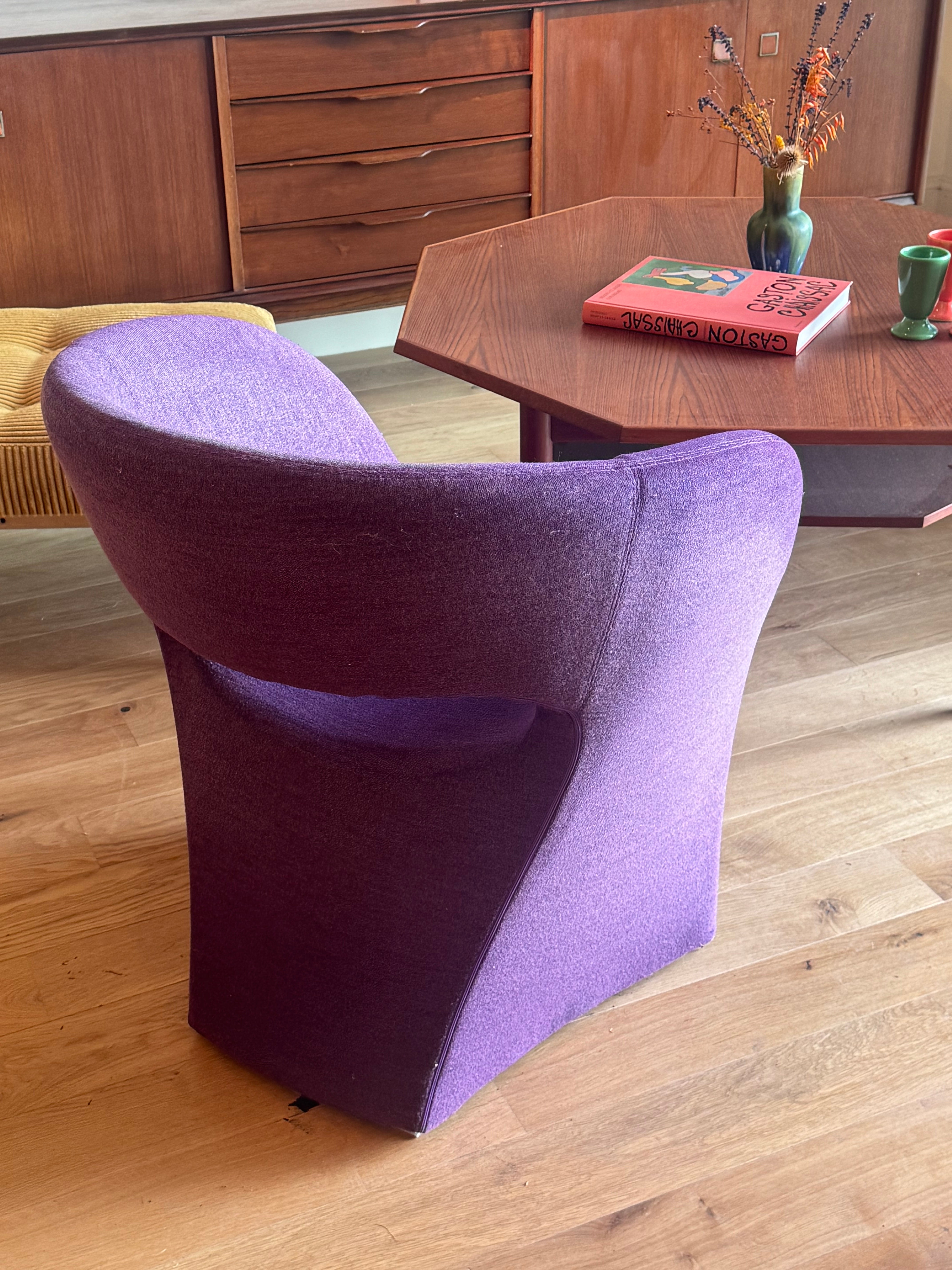 Fauteuil dans le goût du fauteuil Albert de Ron Arad pour Moroso