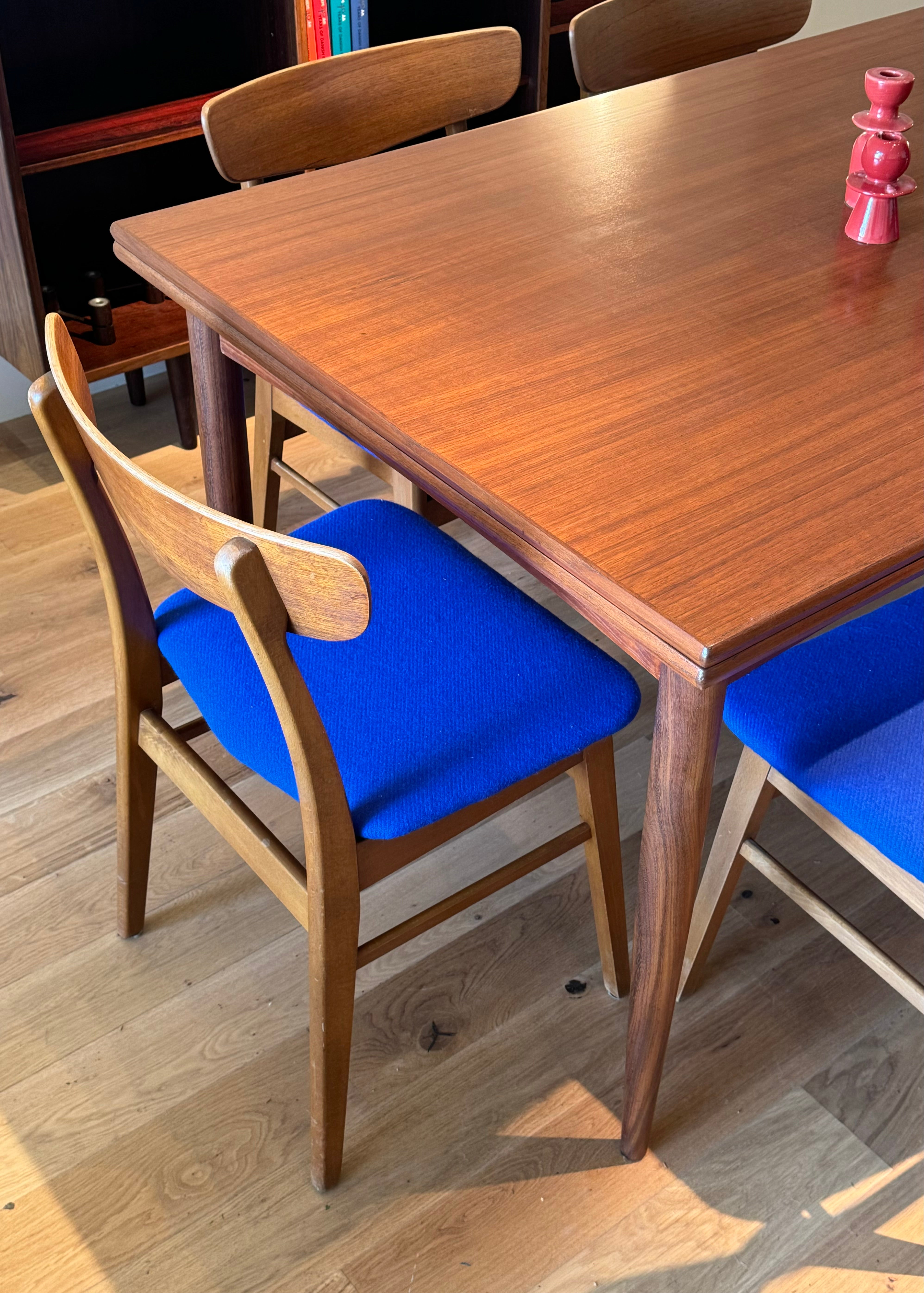 Table de salle à manger scandinave vintage extensible en teck "Fiella"