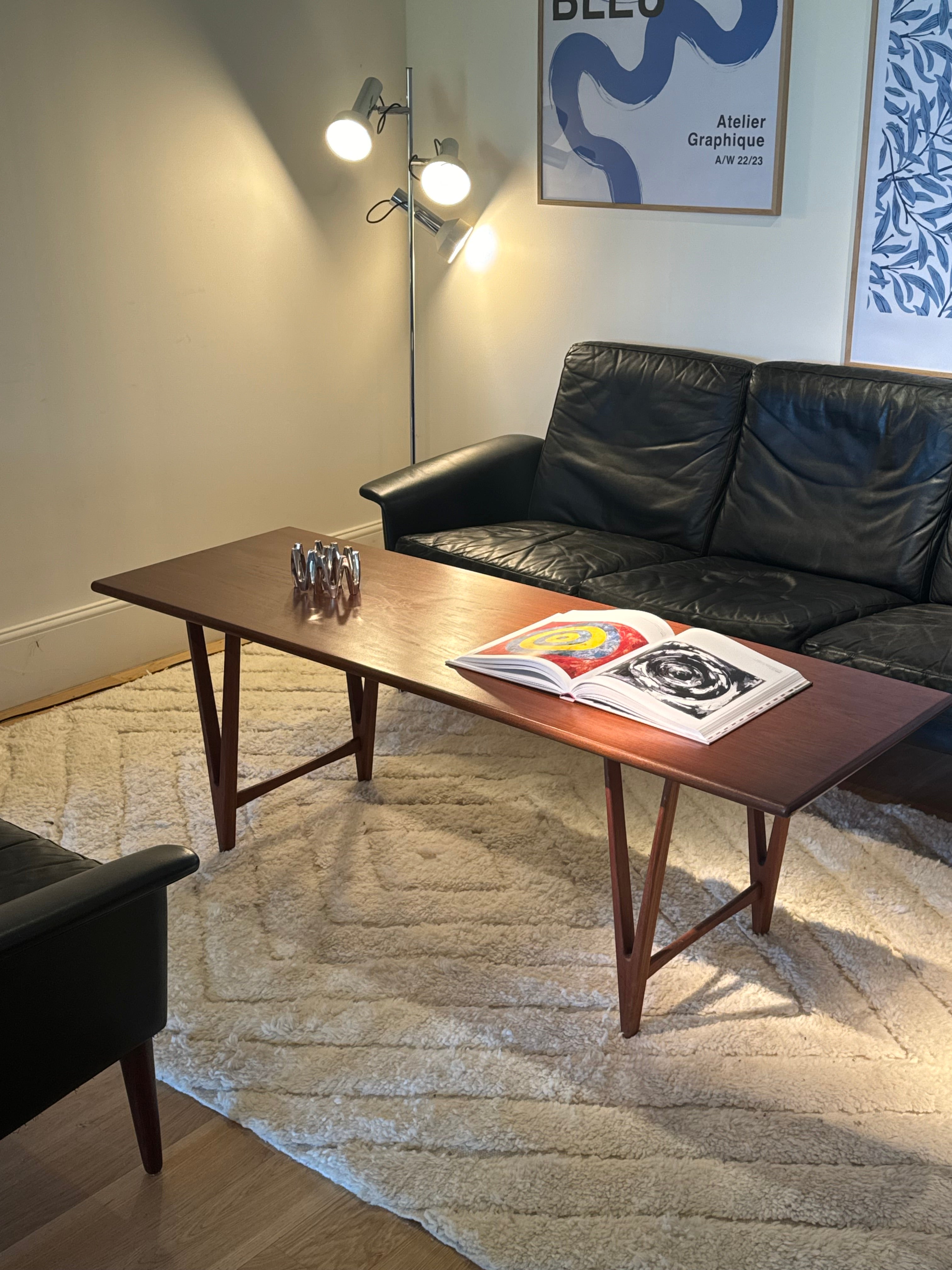 Table basse scandinave vintage en teck "Sune"