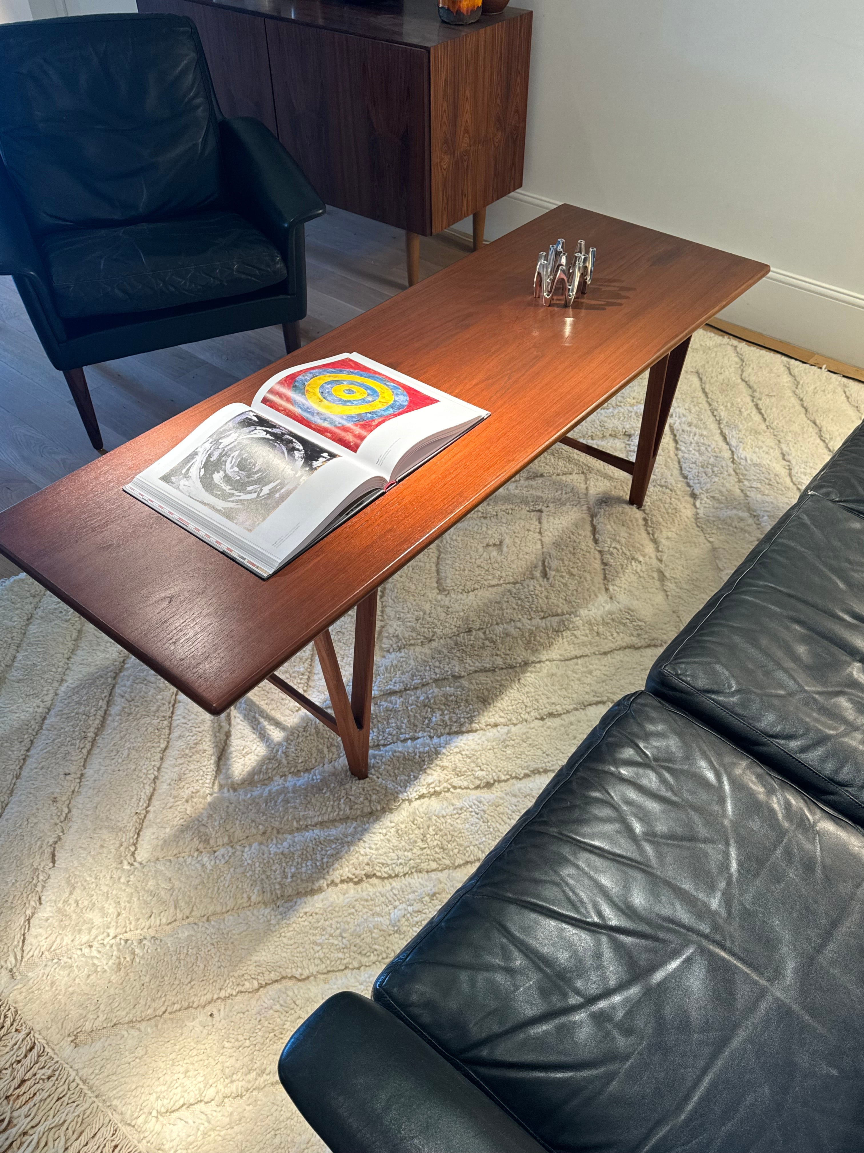 Table basse scandinave vintage en teck "Sune"