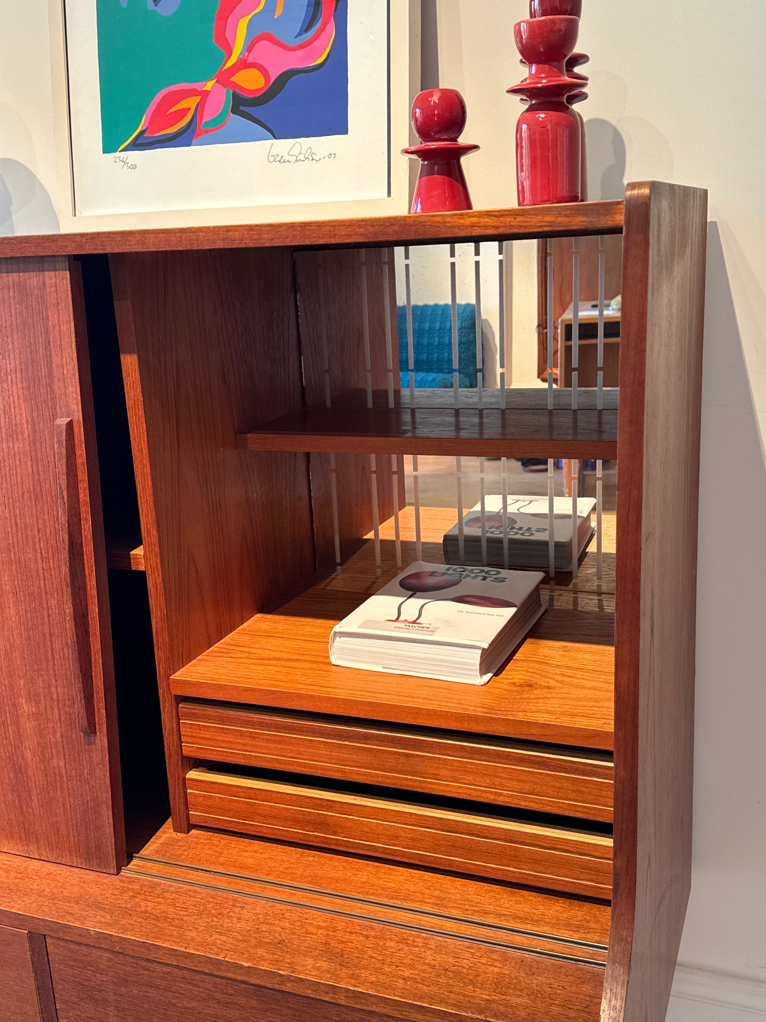 Petit buffet scandinave vintage en teck "Mads"