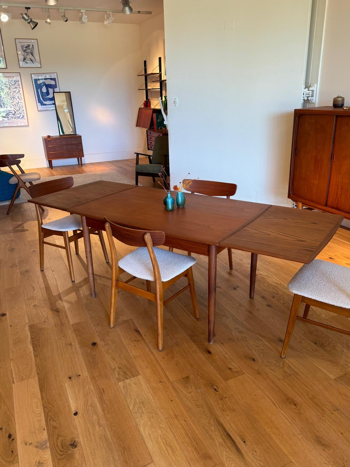 Table scandinave vintage en teck ""Mille"