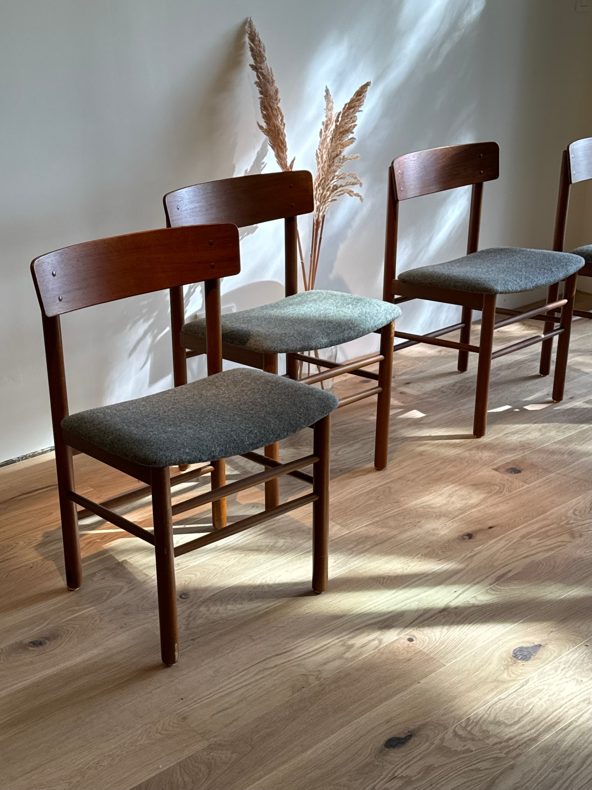 Chaise scandinave vintage en teck « Kirsa »