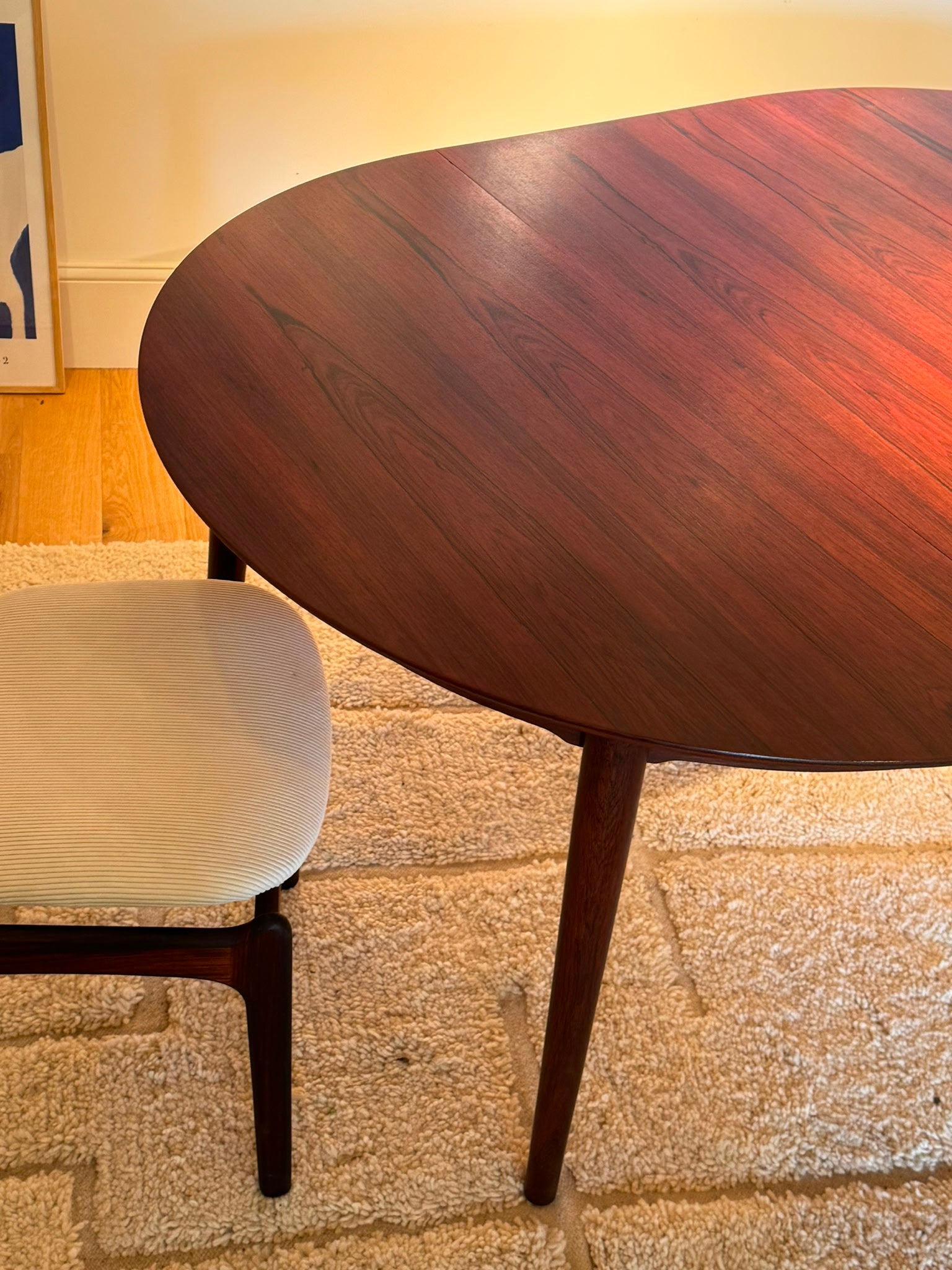 Table ronde extensible scandinave vintage en palissandre "Ingrid"