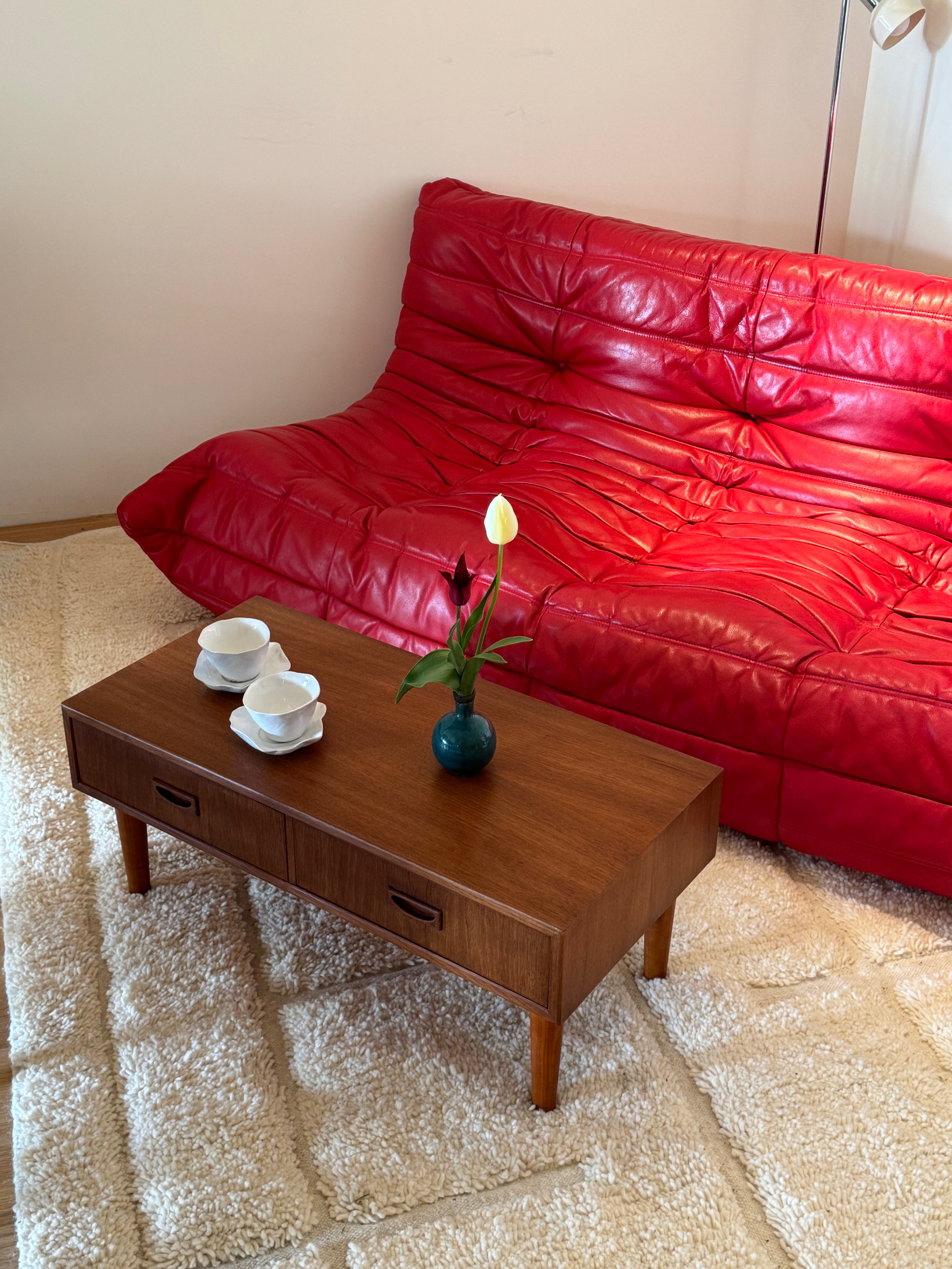 Chauffeuse Togo 3 places vintage par Michel Ducaroy pour Ligne Roset.