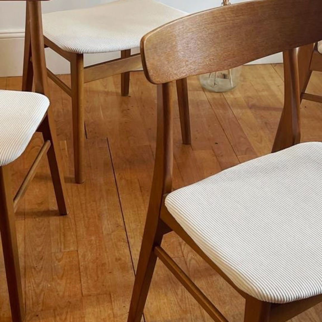 Précommande | Chaises scandinaves vintage « Greta » en velours côtelé crème