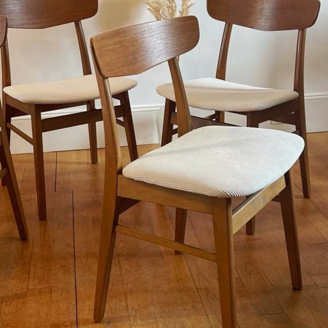 Précommande | Chaises scandinaves vintage « Greta » en velours côtelé crème