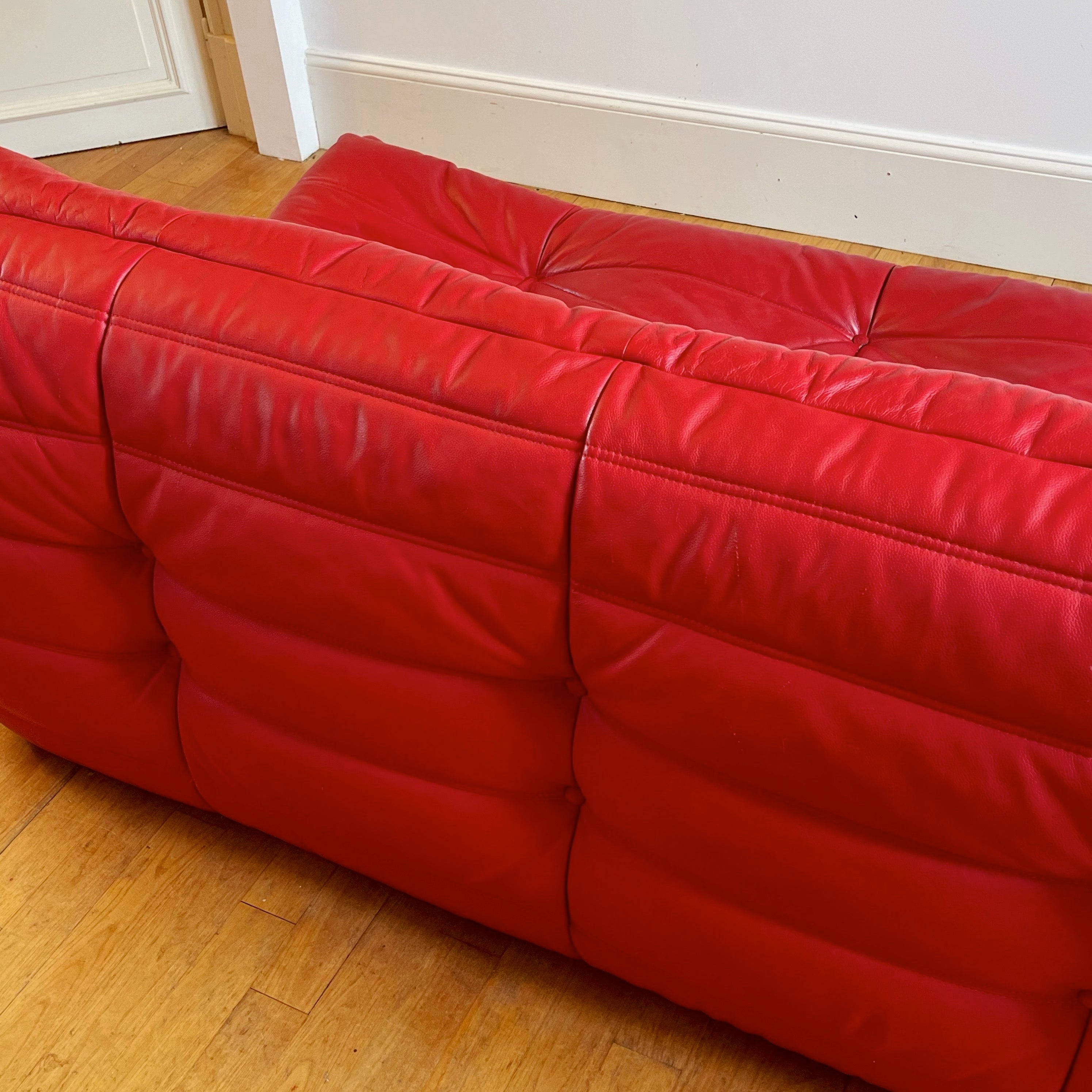 Chauffeuse Togo 3 places vintage par Michel Ducaroy pour Ligne Roset.