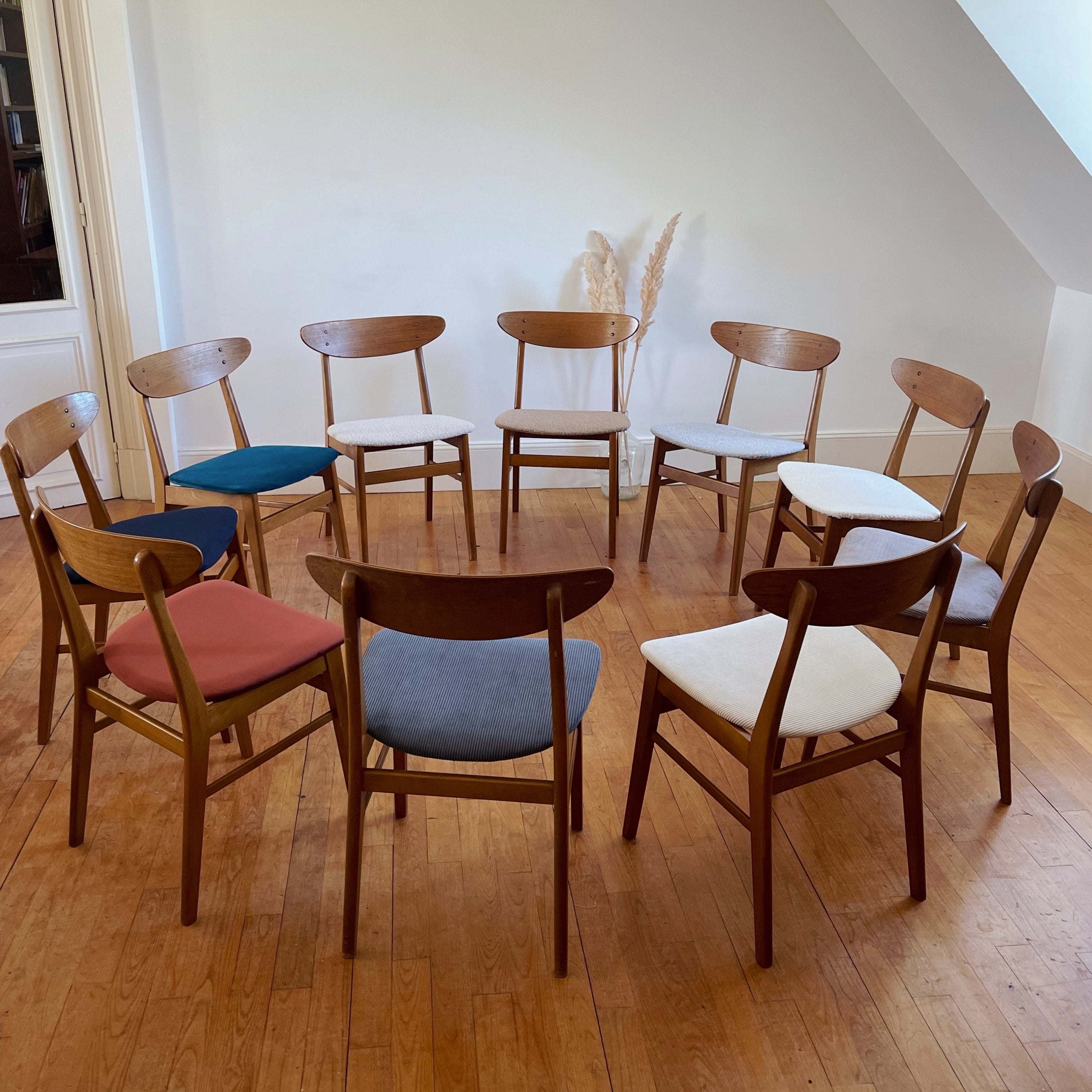 Précommande |  Chaises scandinaves vintage Farstrup 210 "Alma" personnalisables