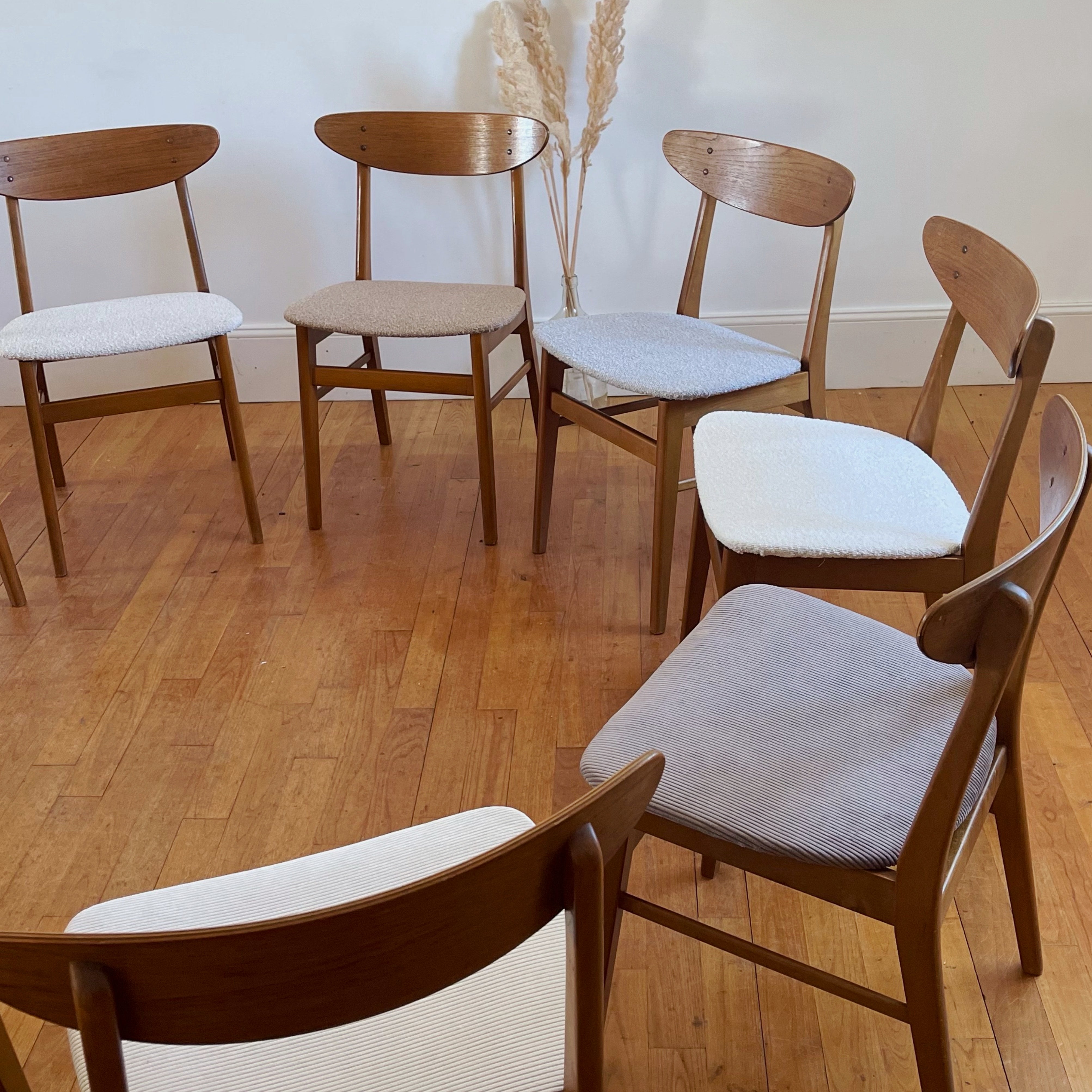 Précommande |  Chaises scandinaves vintage Farstrup 210 "Alma" personnalisables