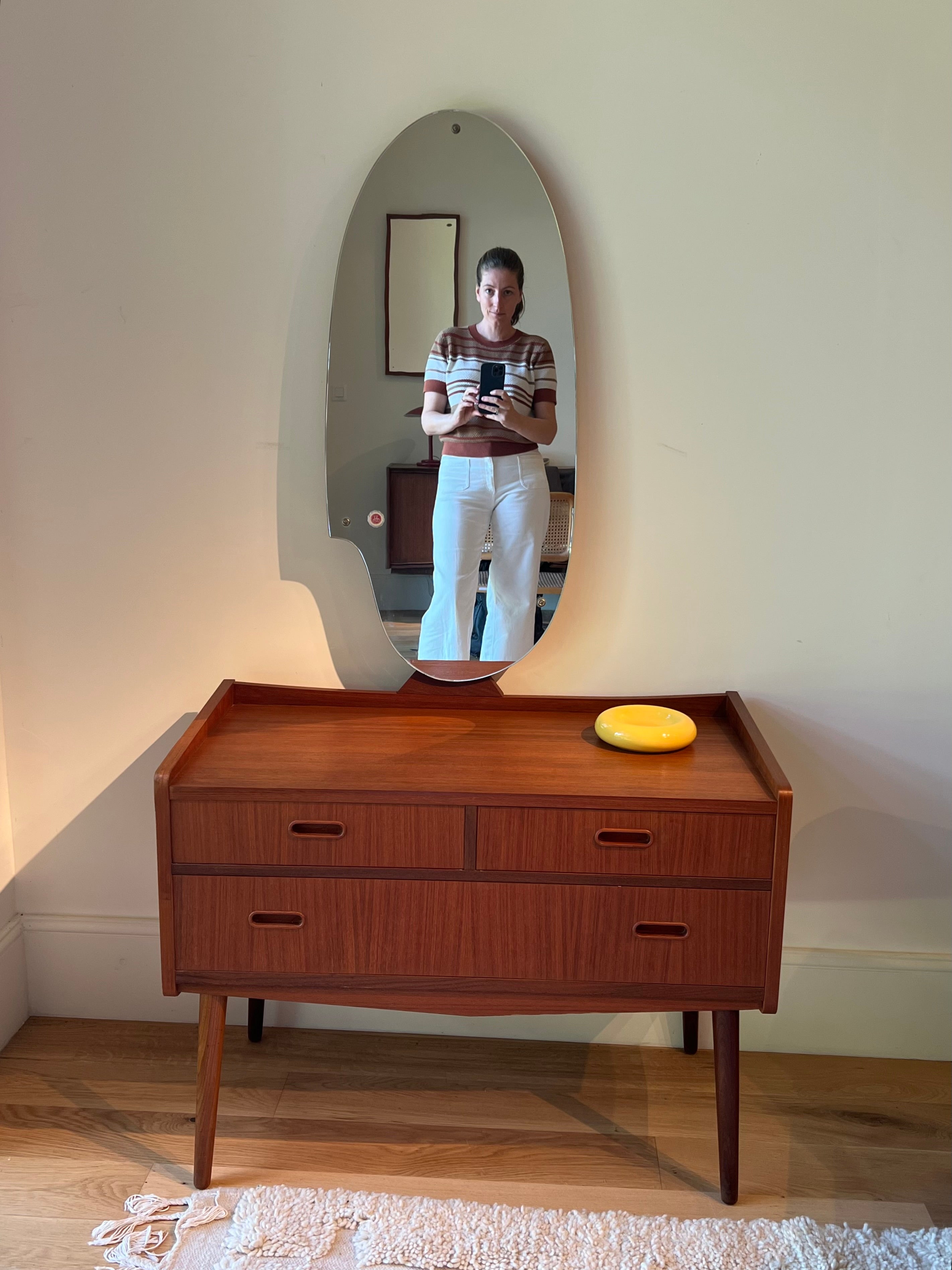 Commode coiffeuse avec grand miroir scandinave vintage "Karna"