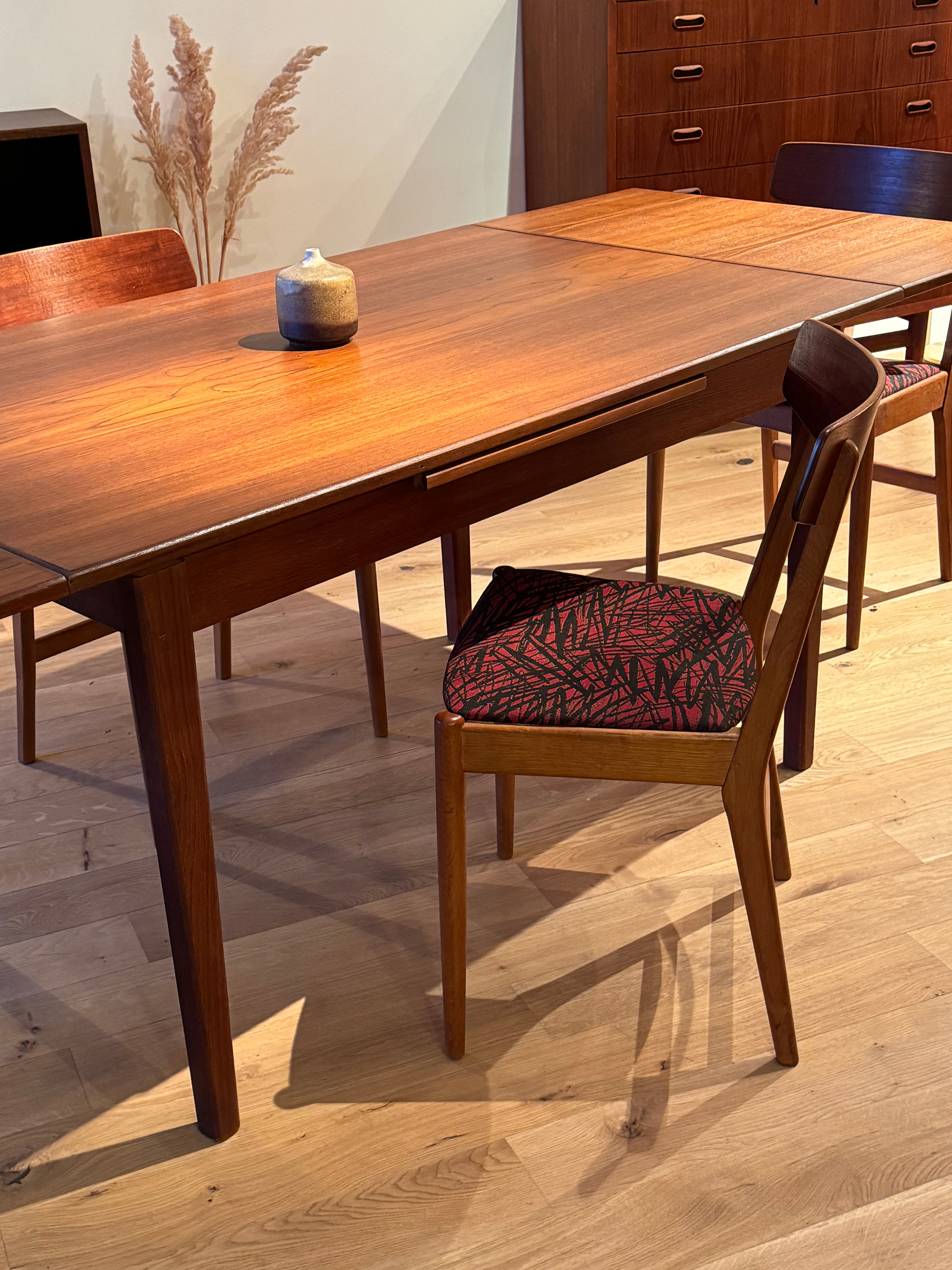 Suite de 4 chaises scandinave vintage "Virta"