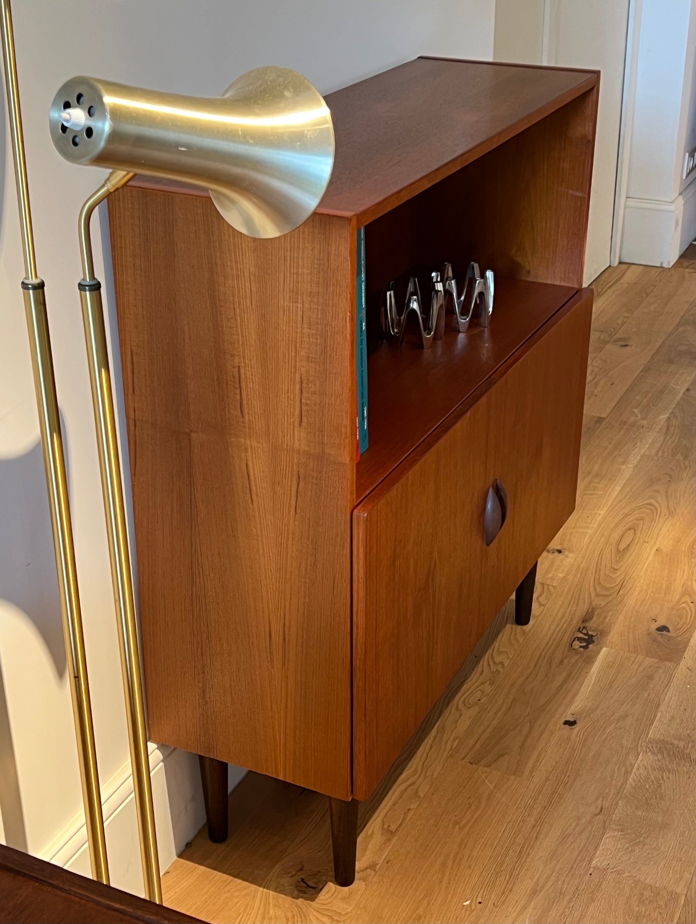 Bibliothèque scandinave vintage en teck "Lyria"