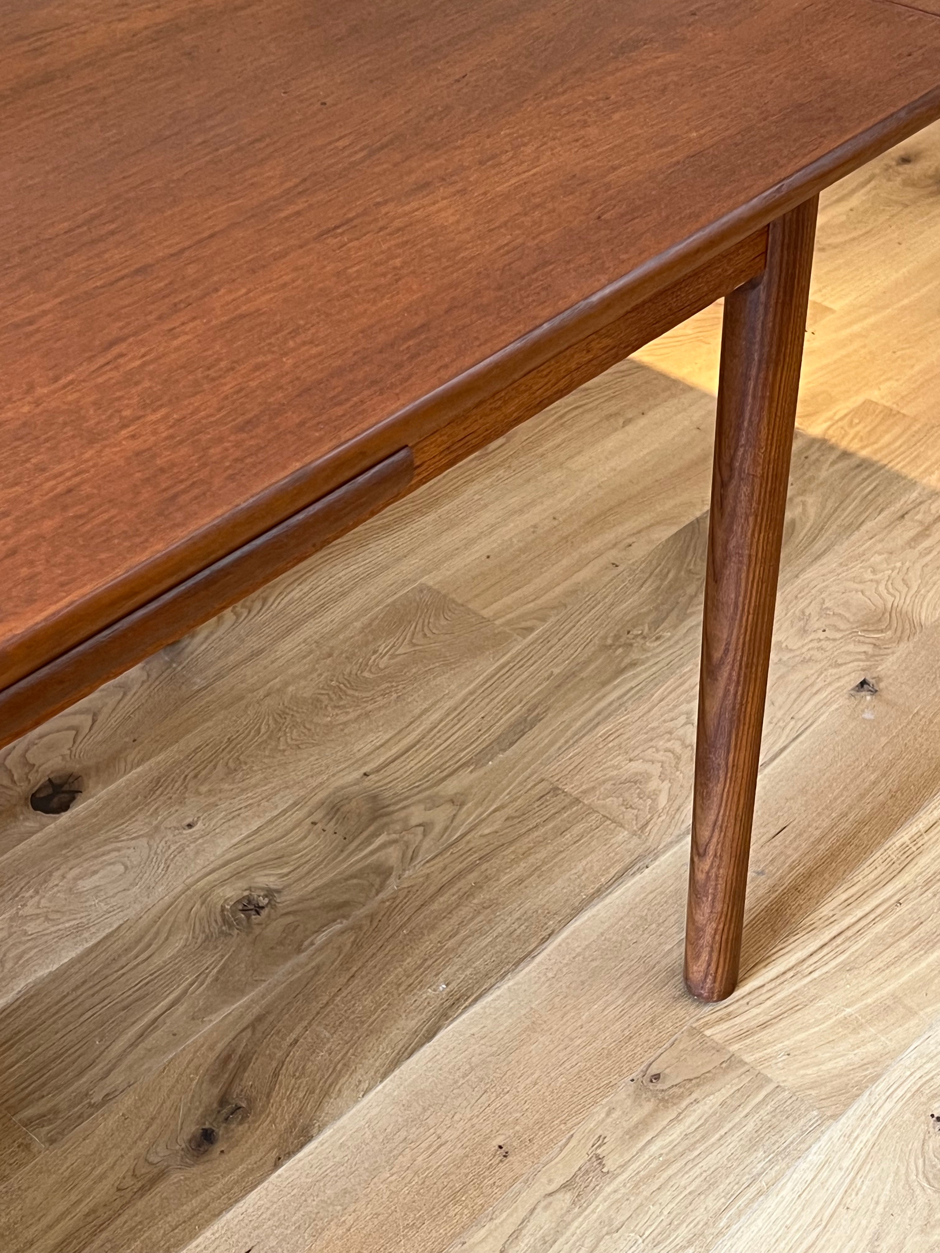 Table de salle à manger vintage scandinave en teck "Asta"